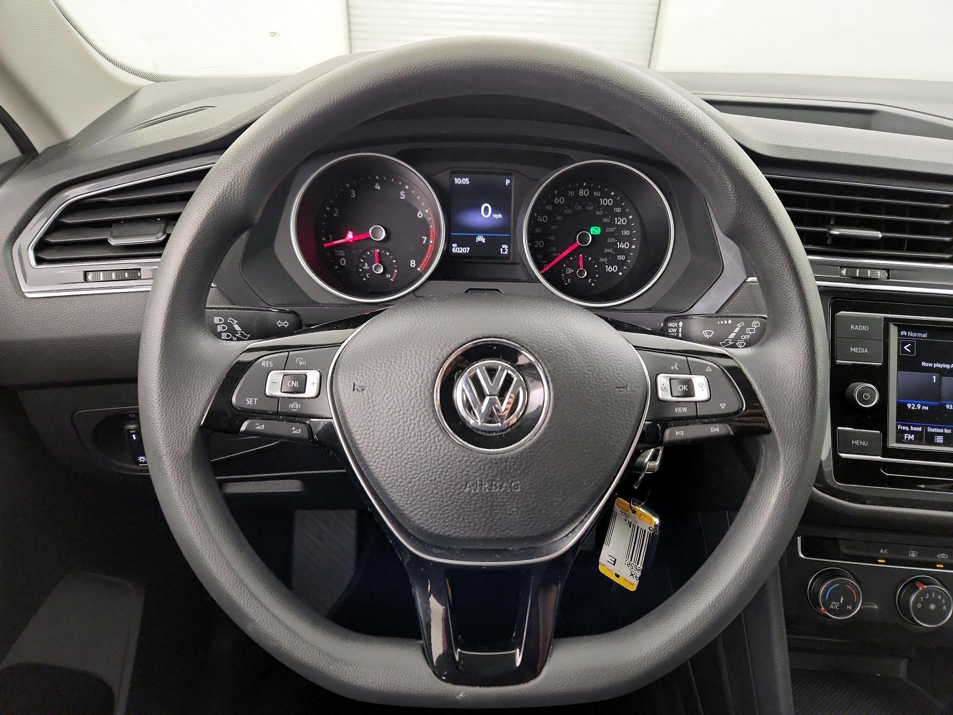 Thumbnail: 2021 Volkswagen Tiguan - 10