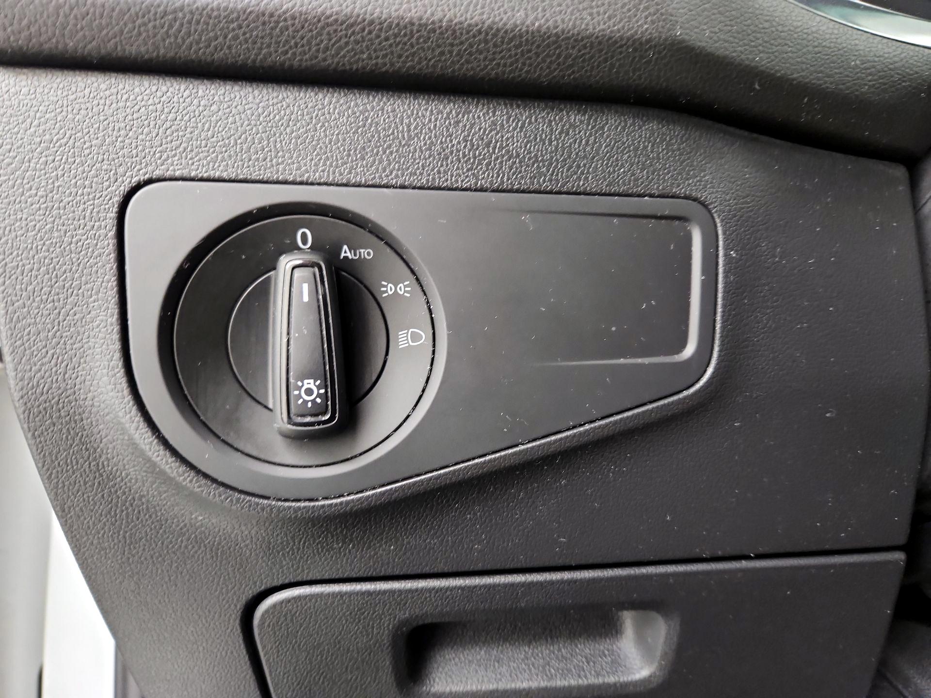 Thumbnail: 2021 Volkswagen Tiguan - 13