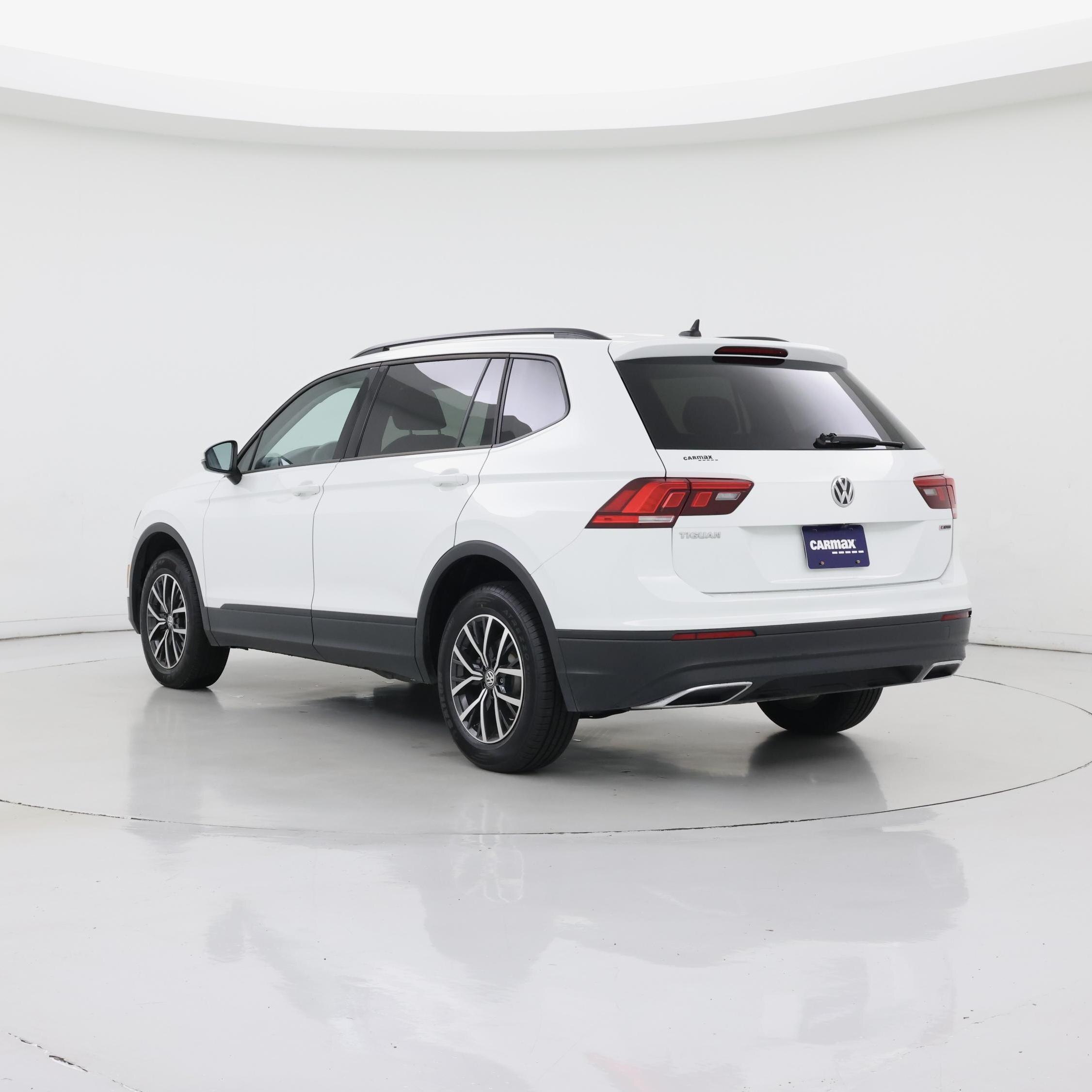 Thumbnail: 2021 Volkswagen Tiguan - 2