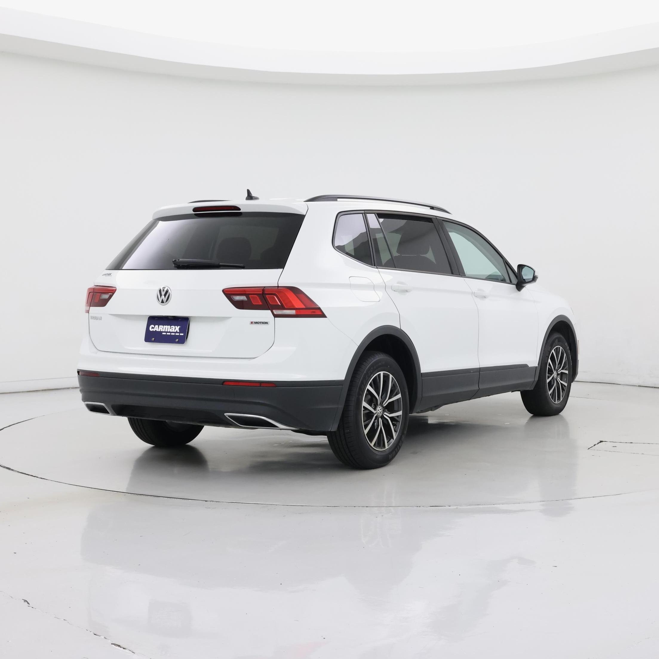 Thumbnail: 2021 Volkswagen Tiguan - 8