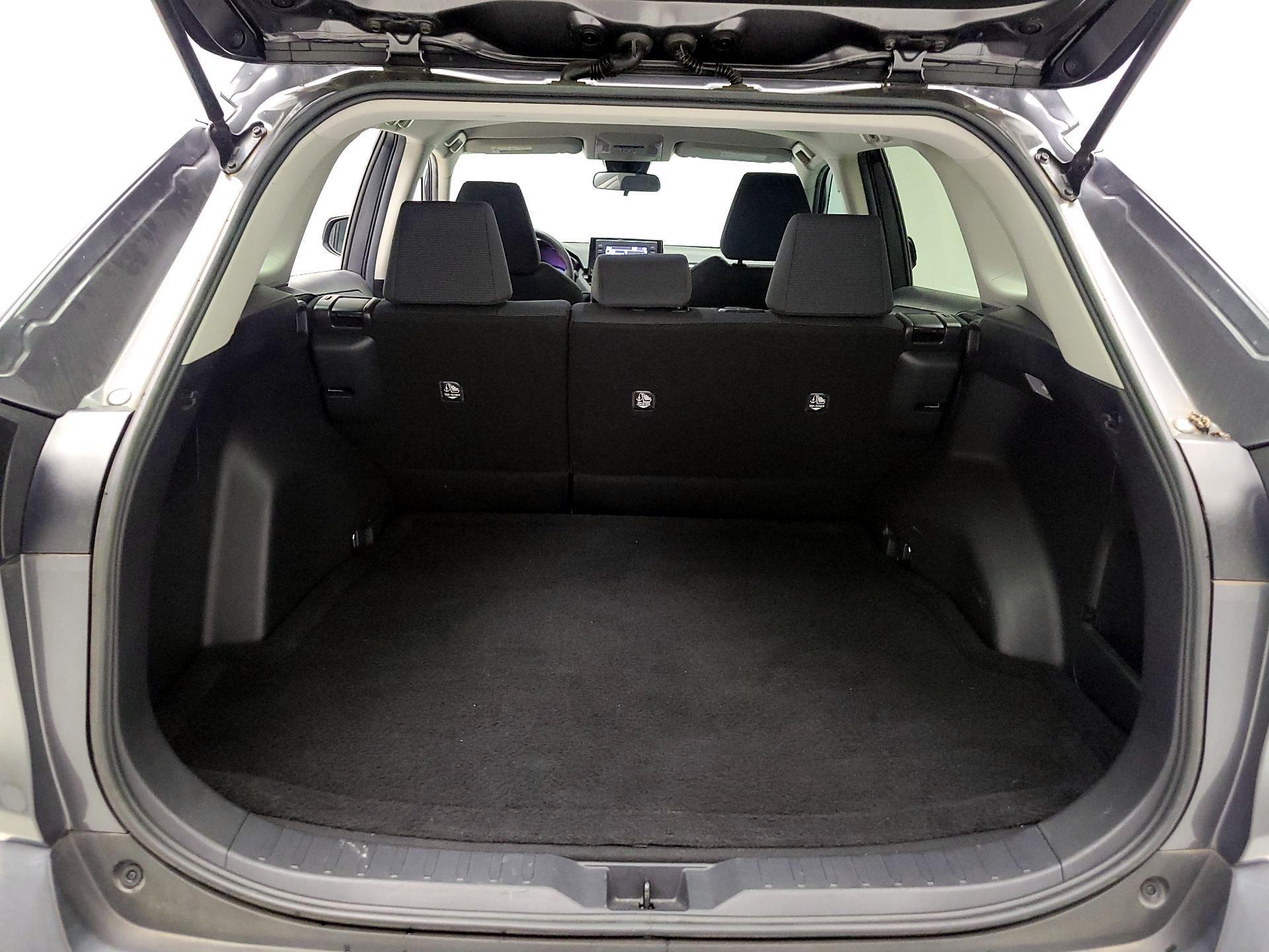 Thumbnail: 2021 Toyota RAV4 - 20
