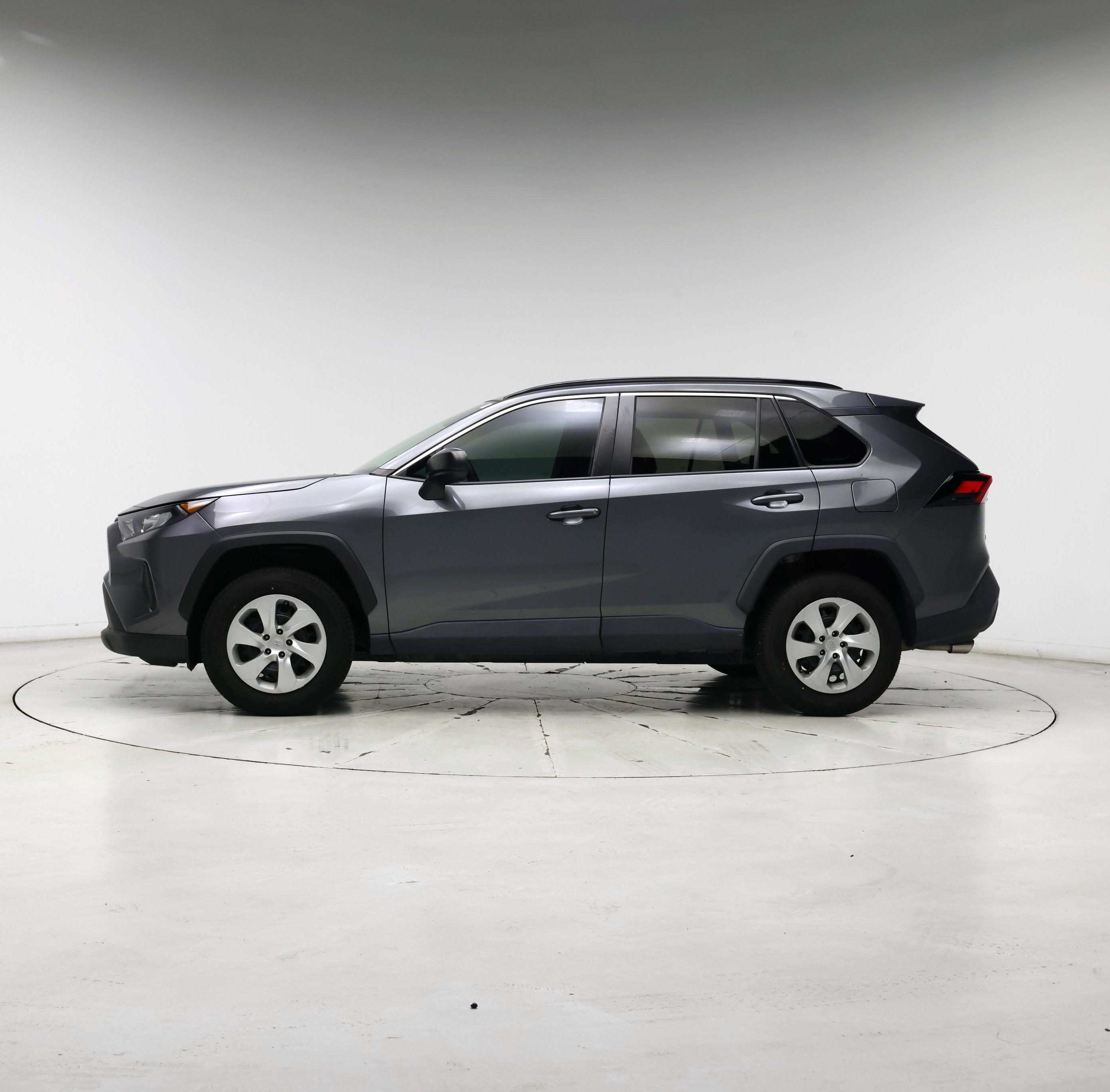 Thumbnail: 2021 Toyota RAV4 - 3