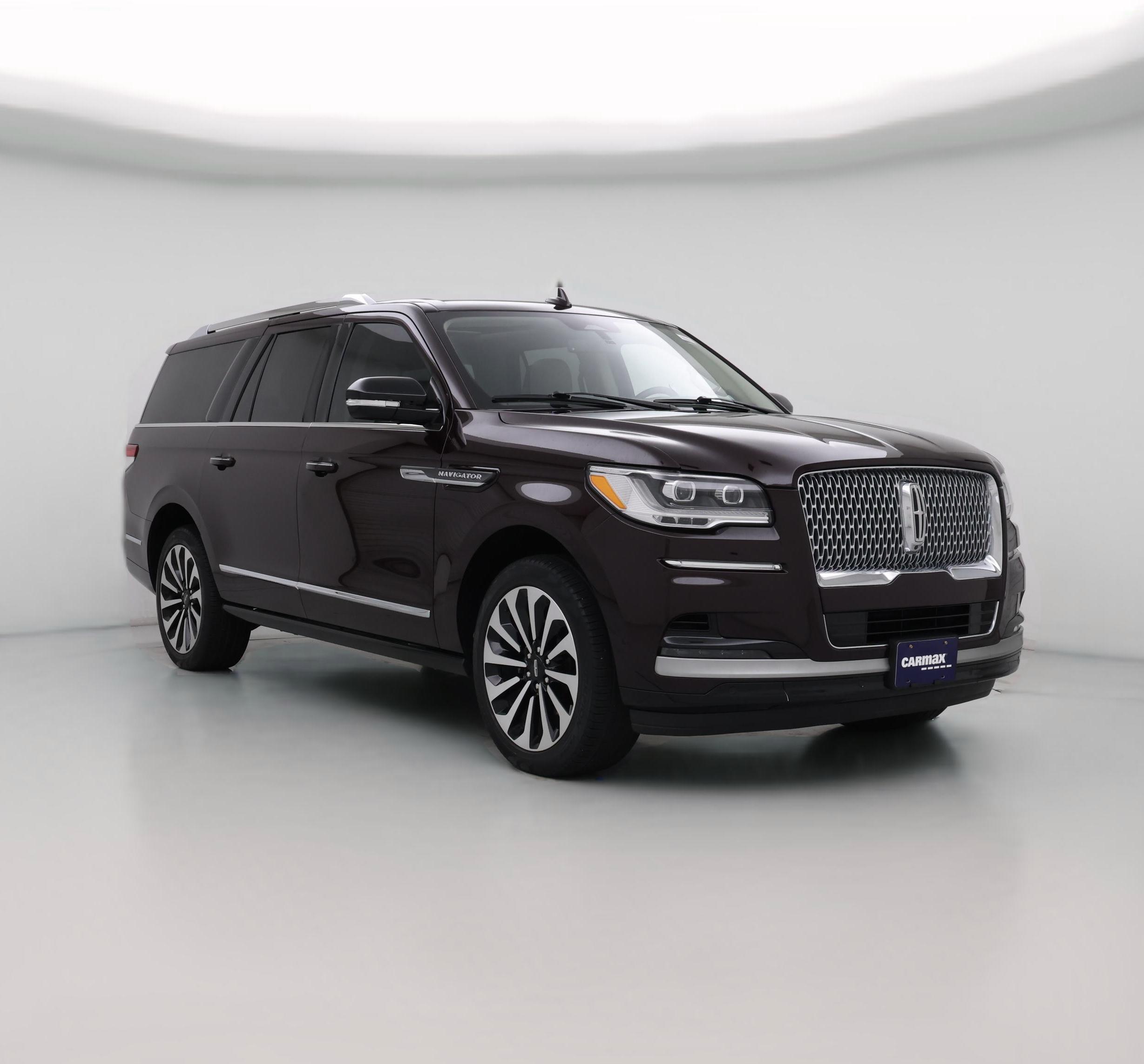 Thumbnail: 2023 Lincoln Navigator L - 1