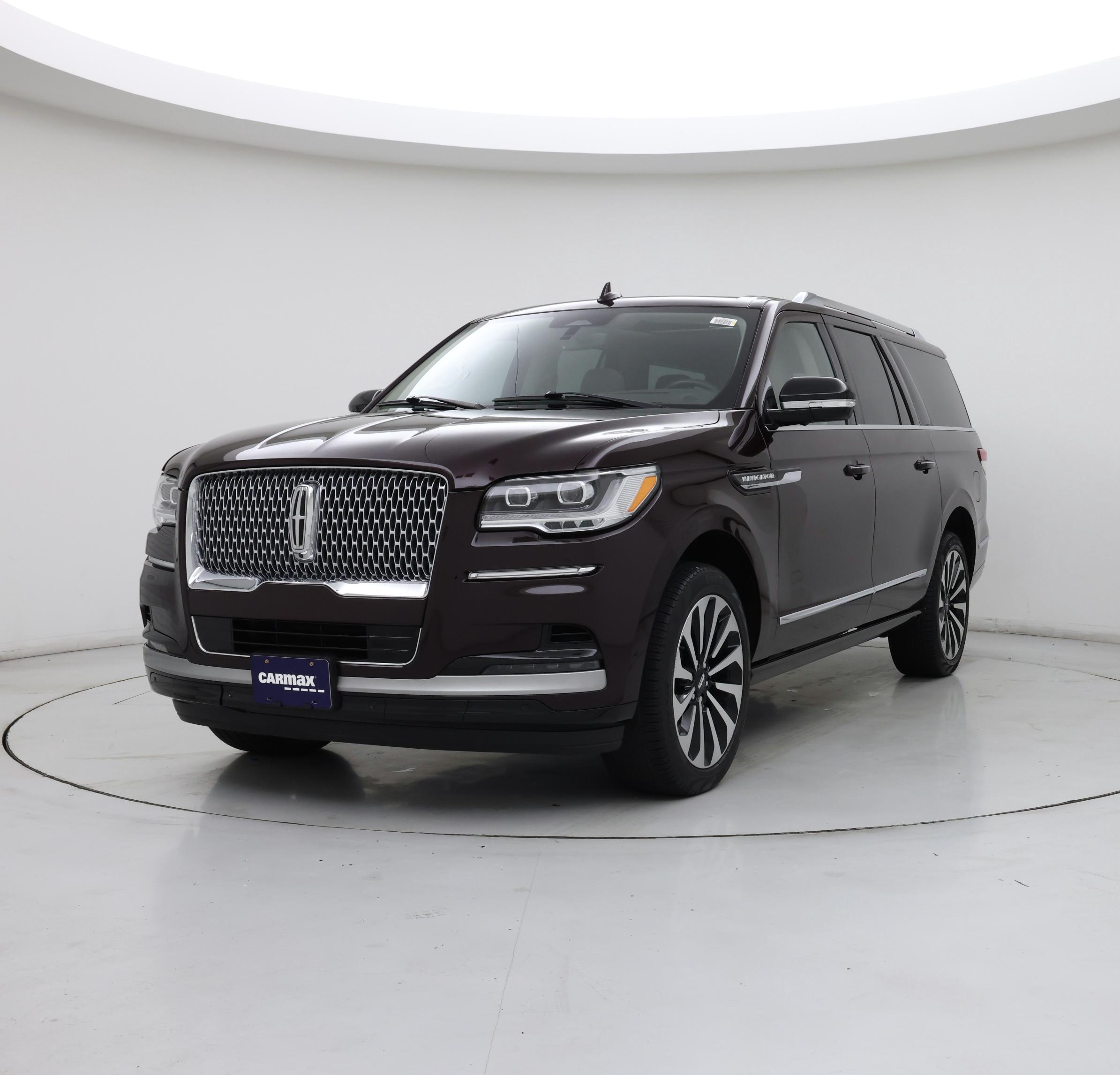 Thumbnail: 2023 Lincoln Navigator L - 4