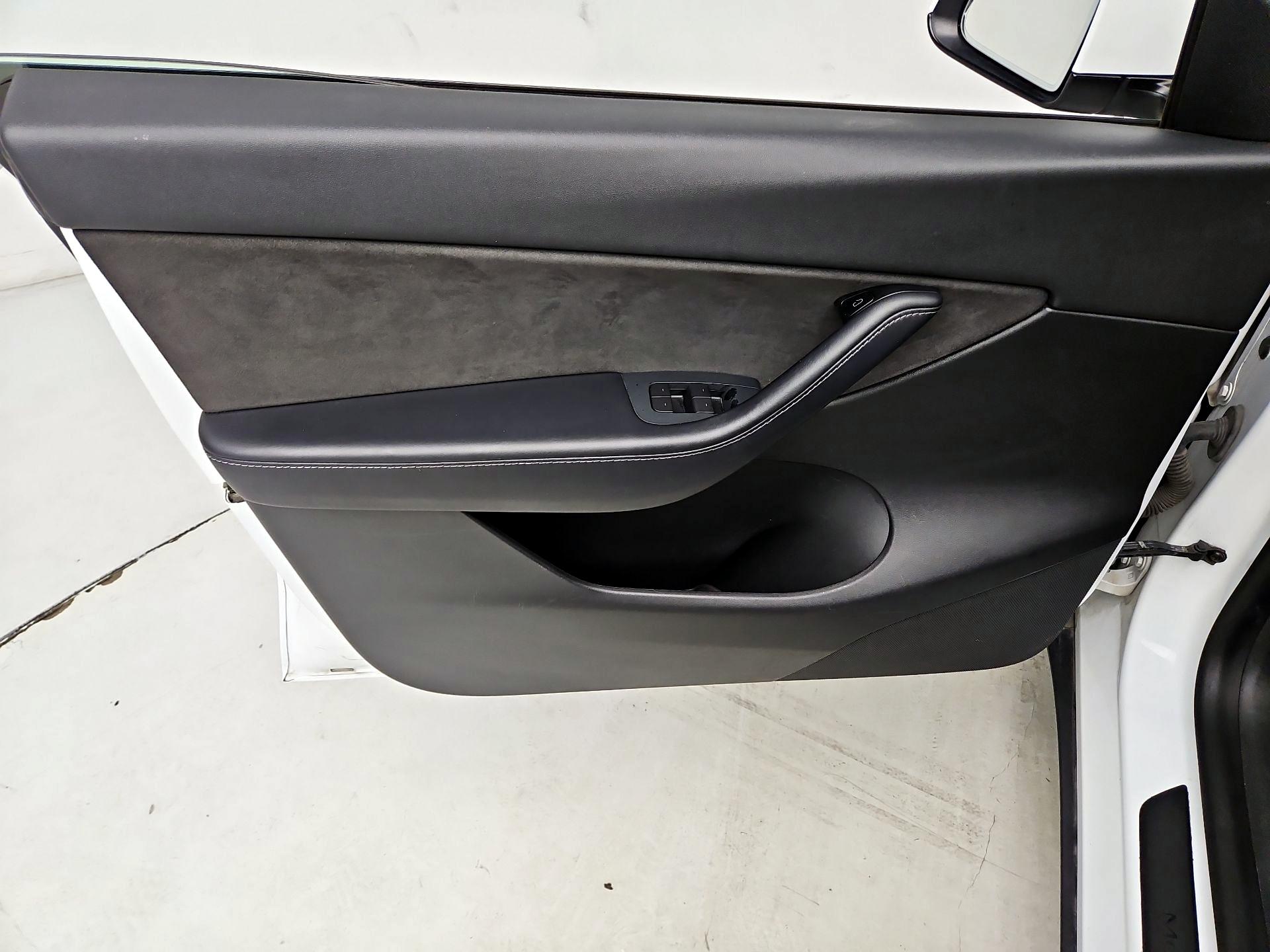 Thumbnail: 2021 Tesla Model Y - 12