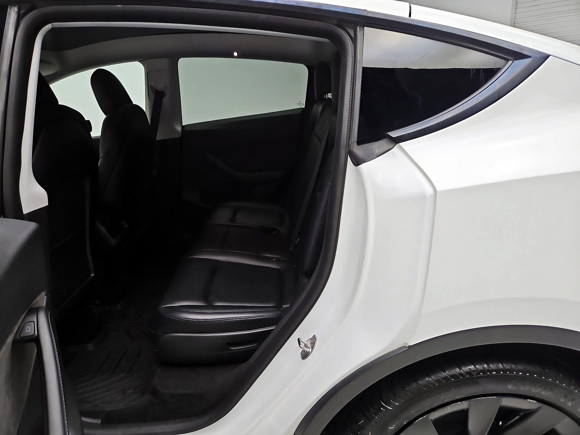 Thumbnail: 2021 Tesla Model Y - 19