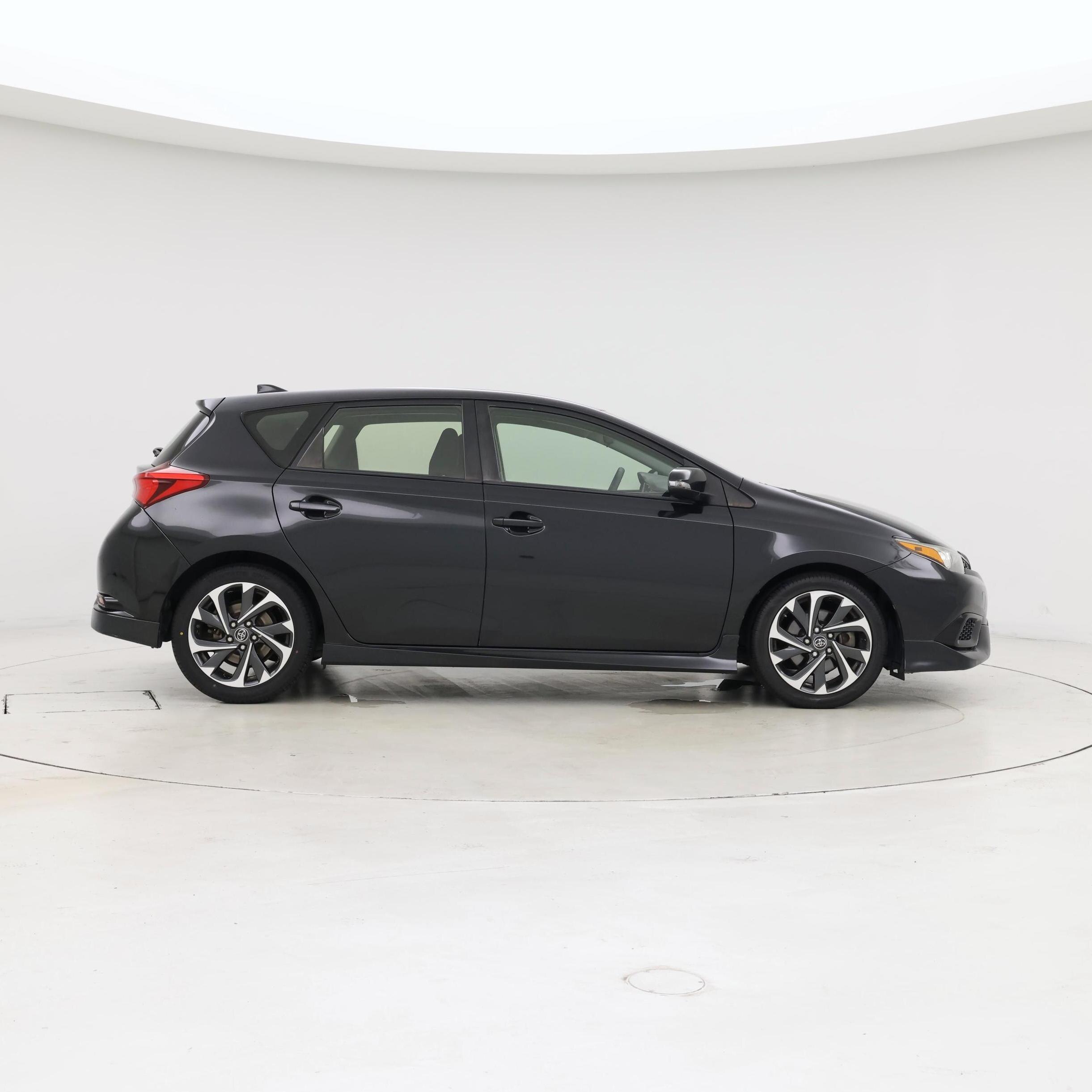 Thumbnail: 2017 Toyota Corolla iM - 7