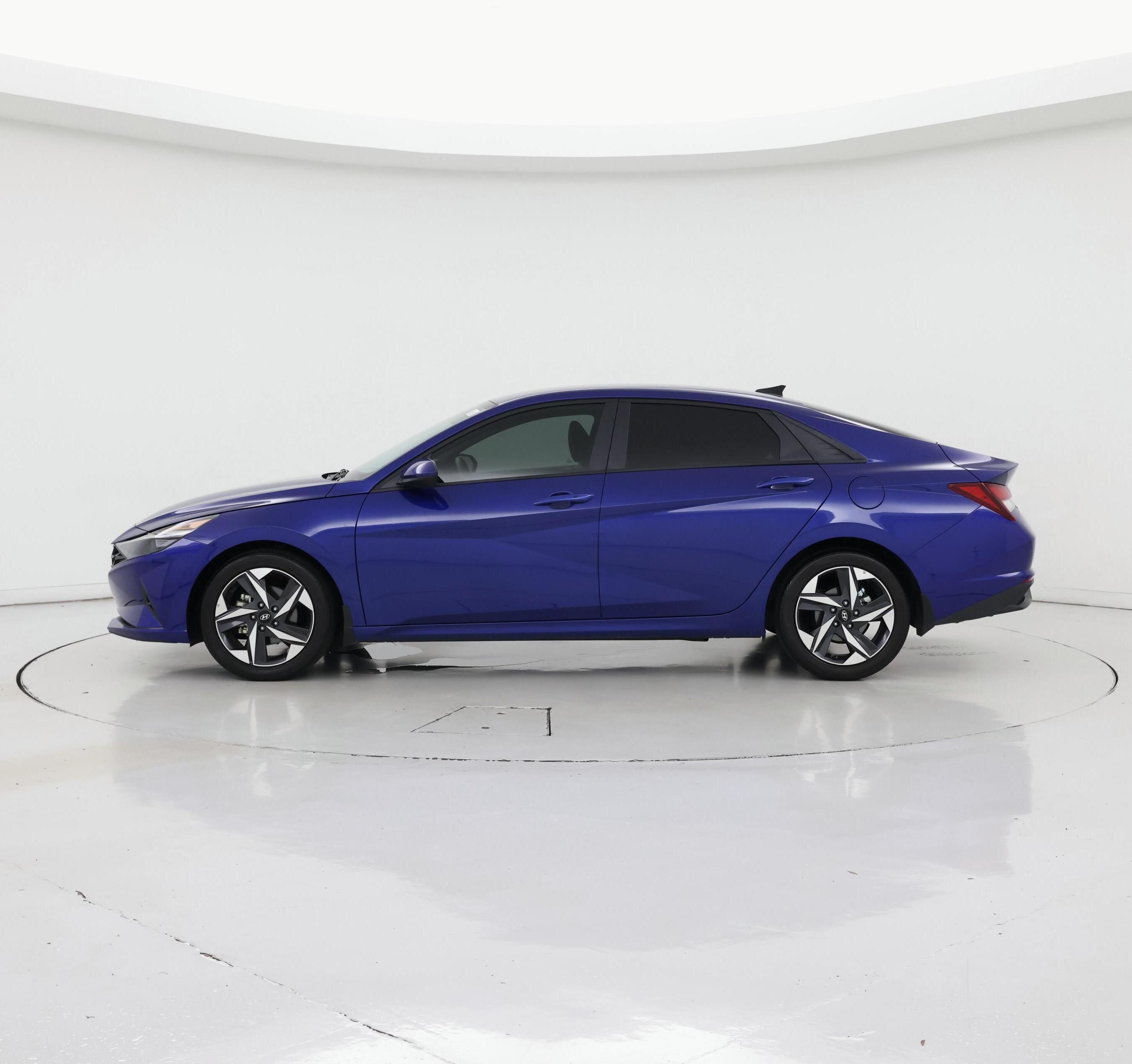 Thumbnail: 2023 Hyundai Elantra - 3