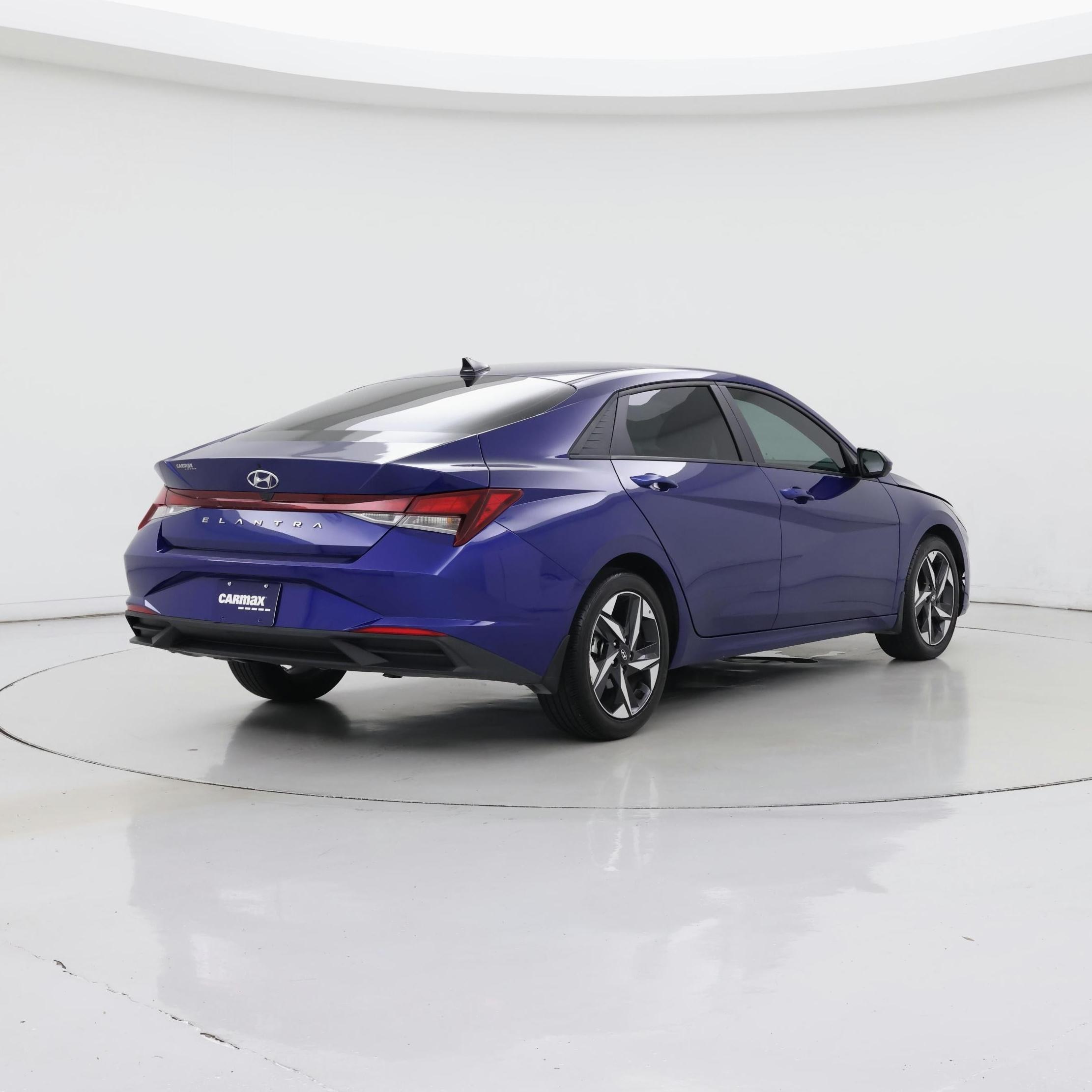 Thumbnail: 2023 Hyundai Elantra - 8