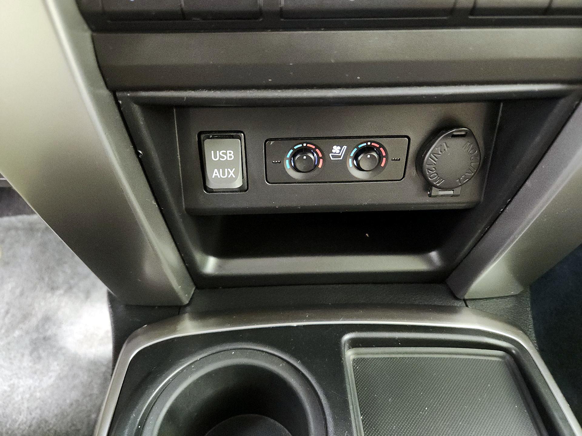 Thumbnail: 2016 Toyota 4Runner - 19