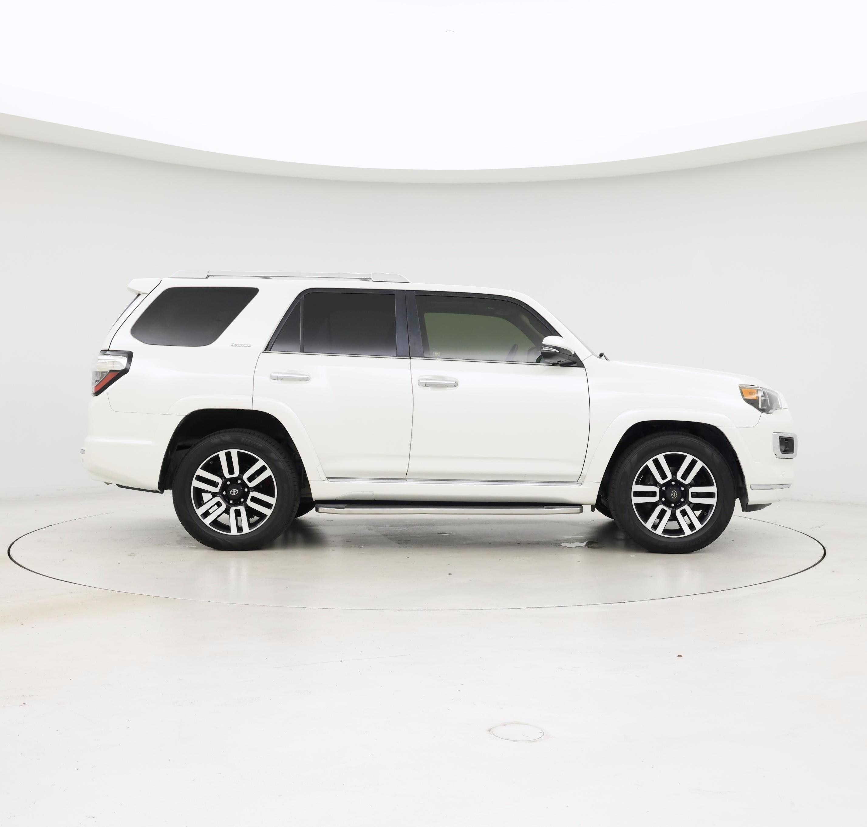 Thumbnail: 2016 Toyota 4Runner - 7