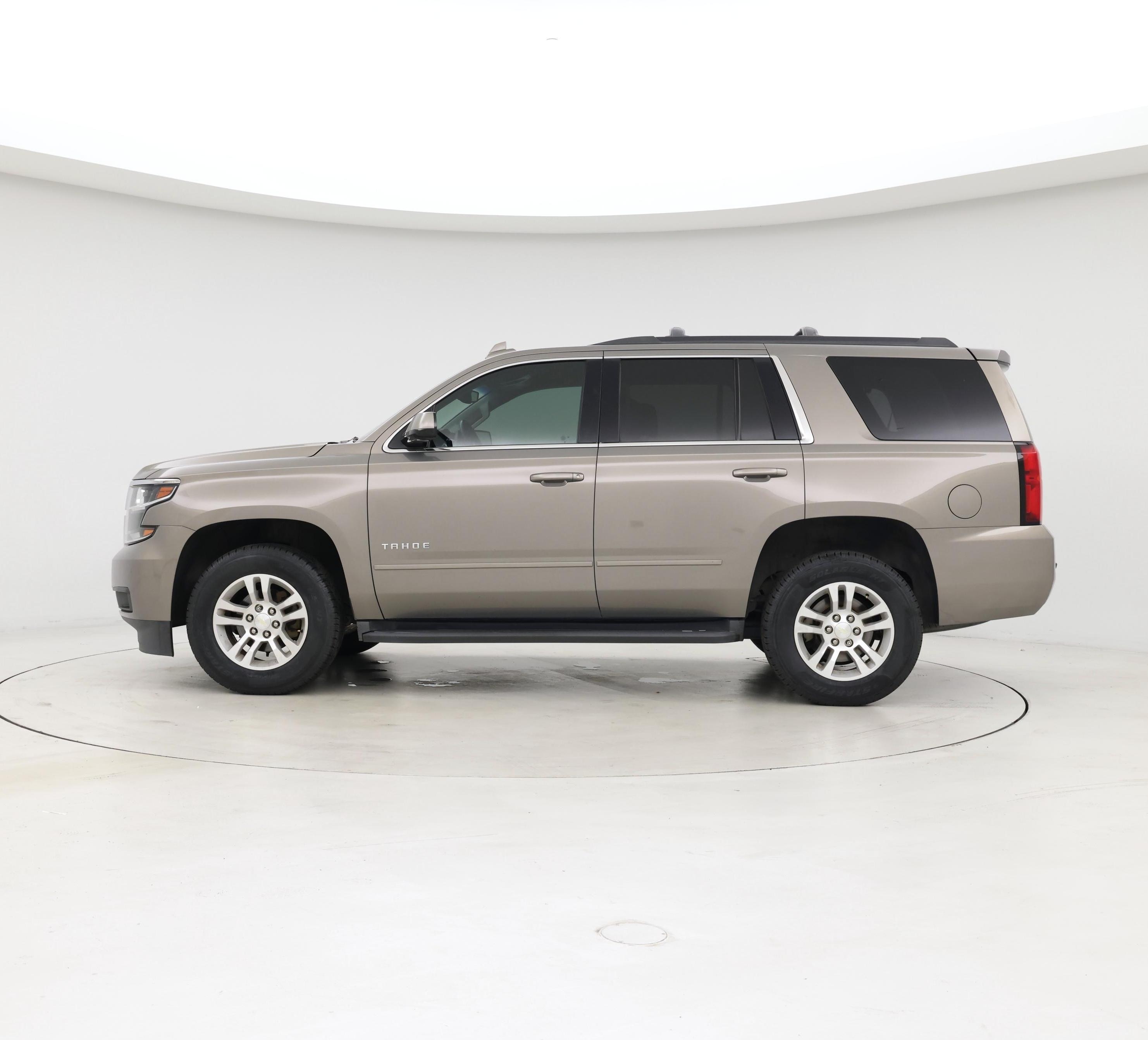 Thumbnail: 2017 Chevrolet Tahoe - 3