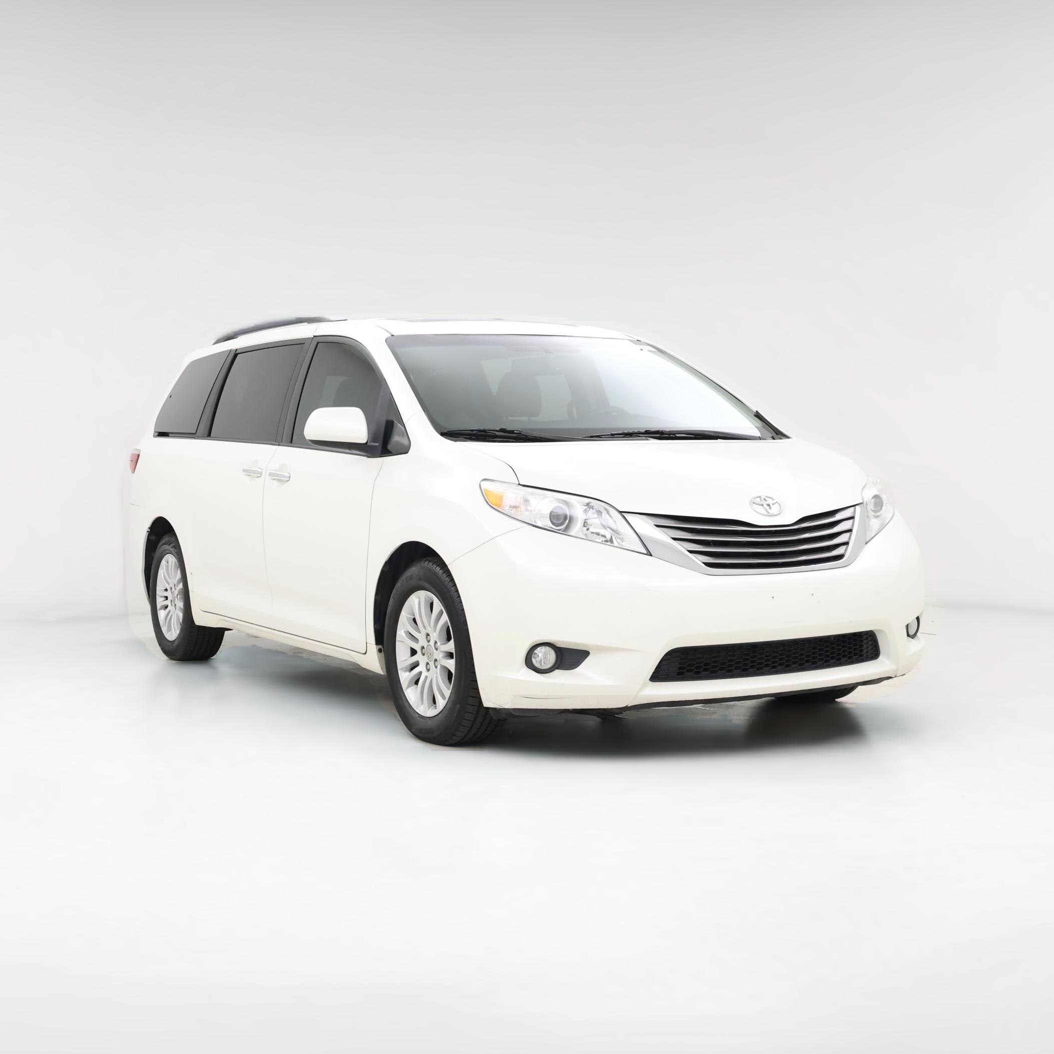Thumbnail: 2017 Toyota Sienna - 1