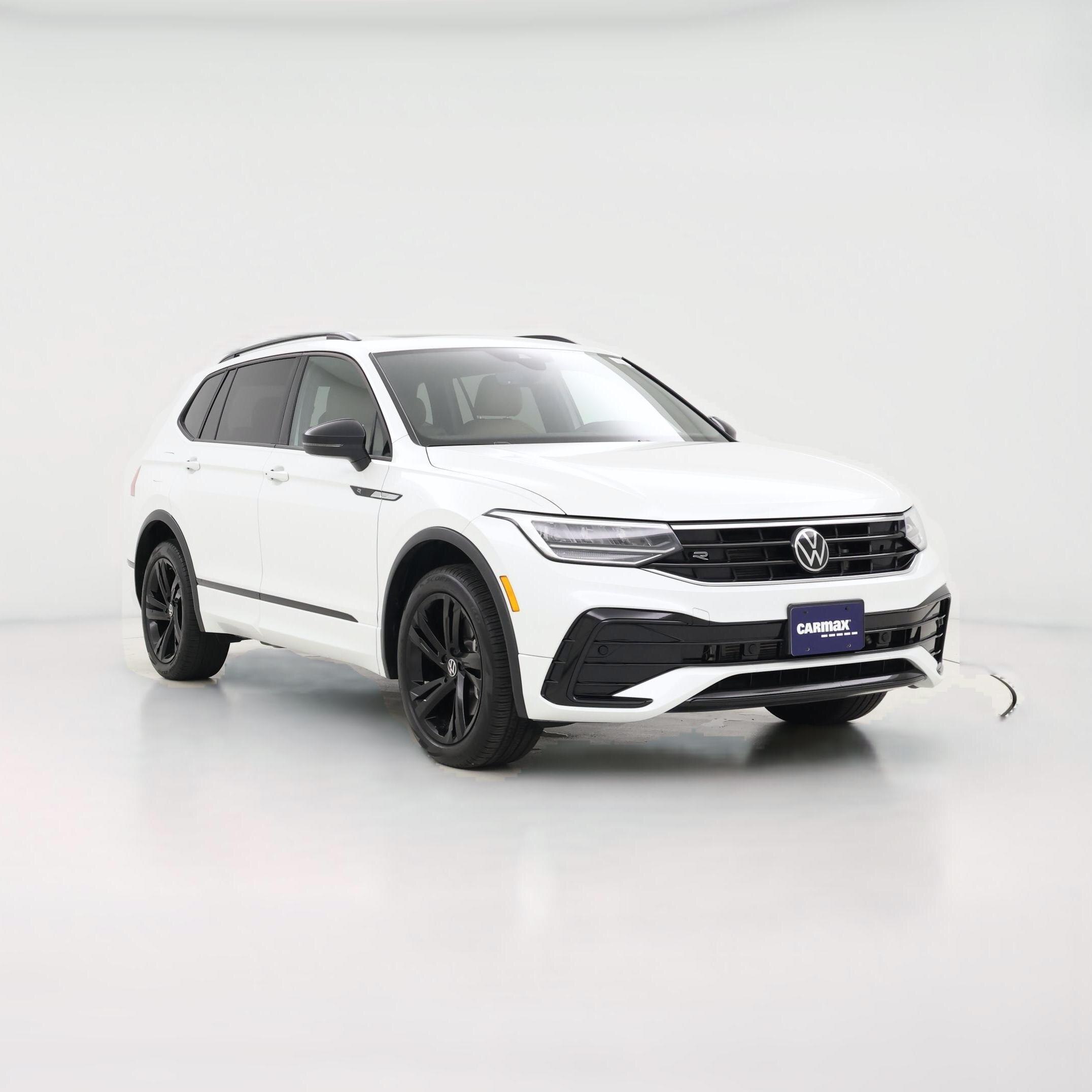 Thumbnail: 2023 Volkswagen Tiguan - 1
