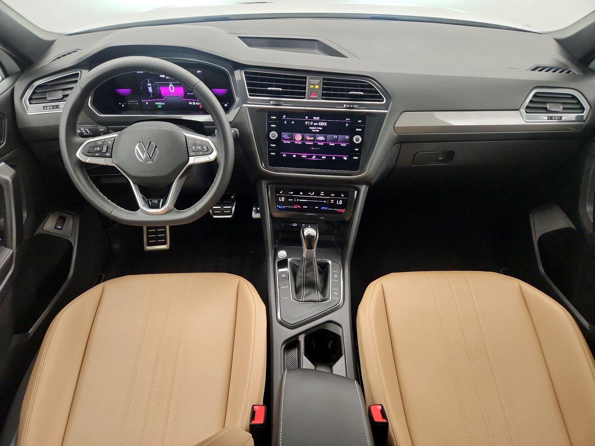 Thumbnail: 2023 Volkswagen Tiguan - 9