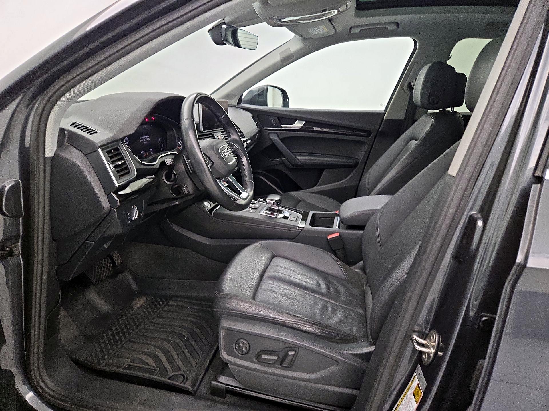 Thumbnail: 2020 Audi Q5 - 11