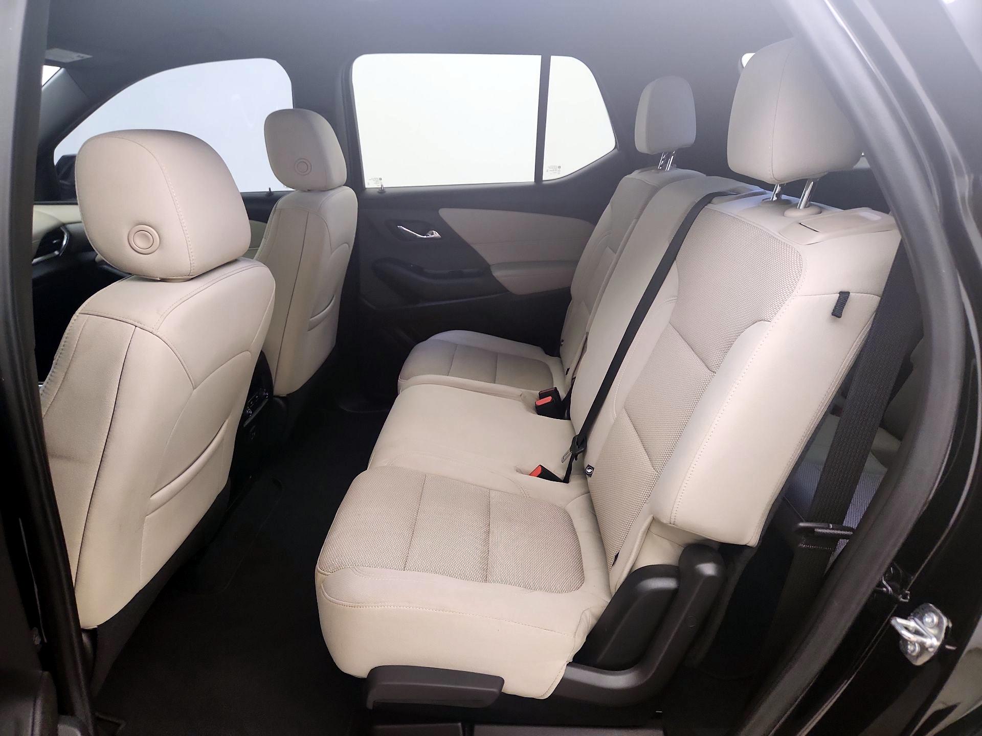 Thumbnail: 2022 Chevrolet Traverse - 19