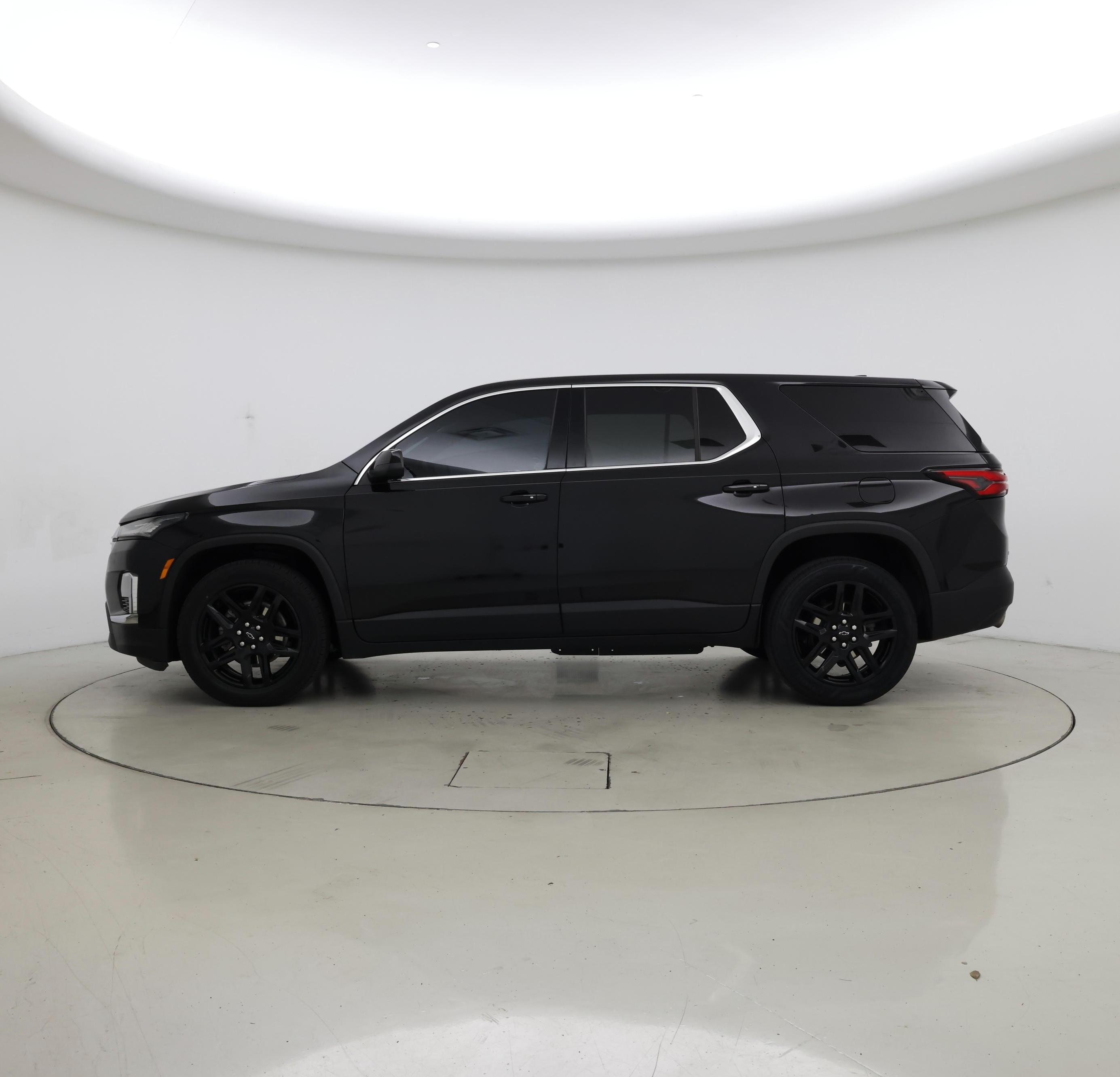 Thumbnail: 2022 Chevrolet Traverse - 3