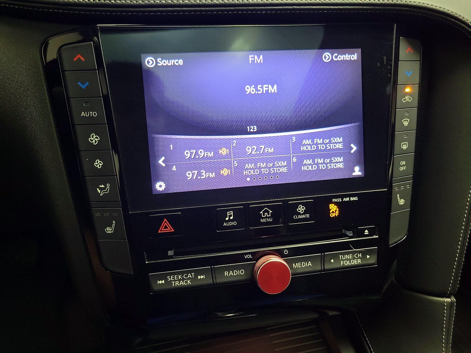 Thumbnail: 2019 INFINITI QX50 - 16