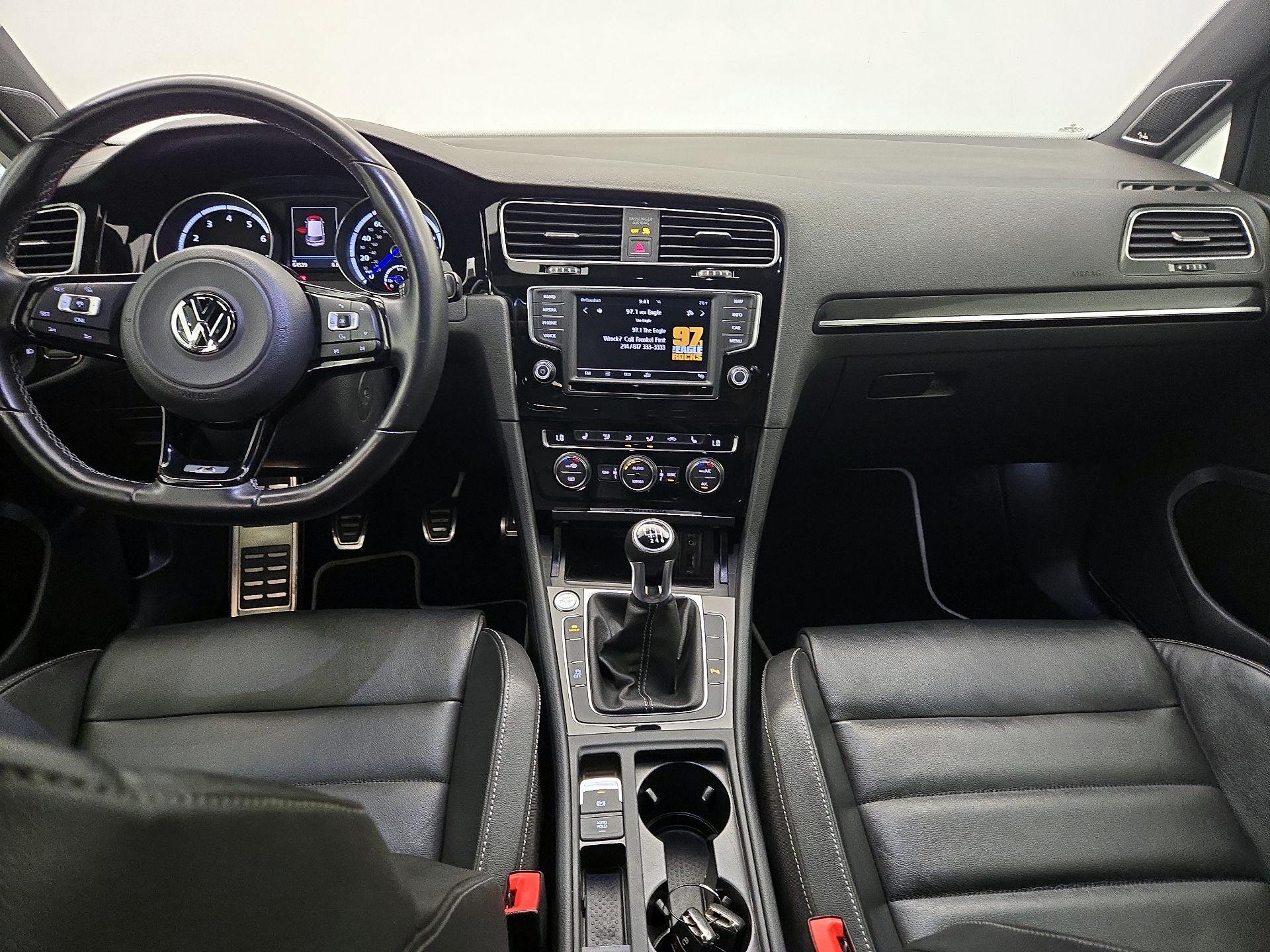 Thumbnail: 2017 Volkswagen Golf - 9