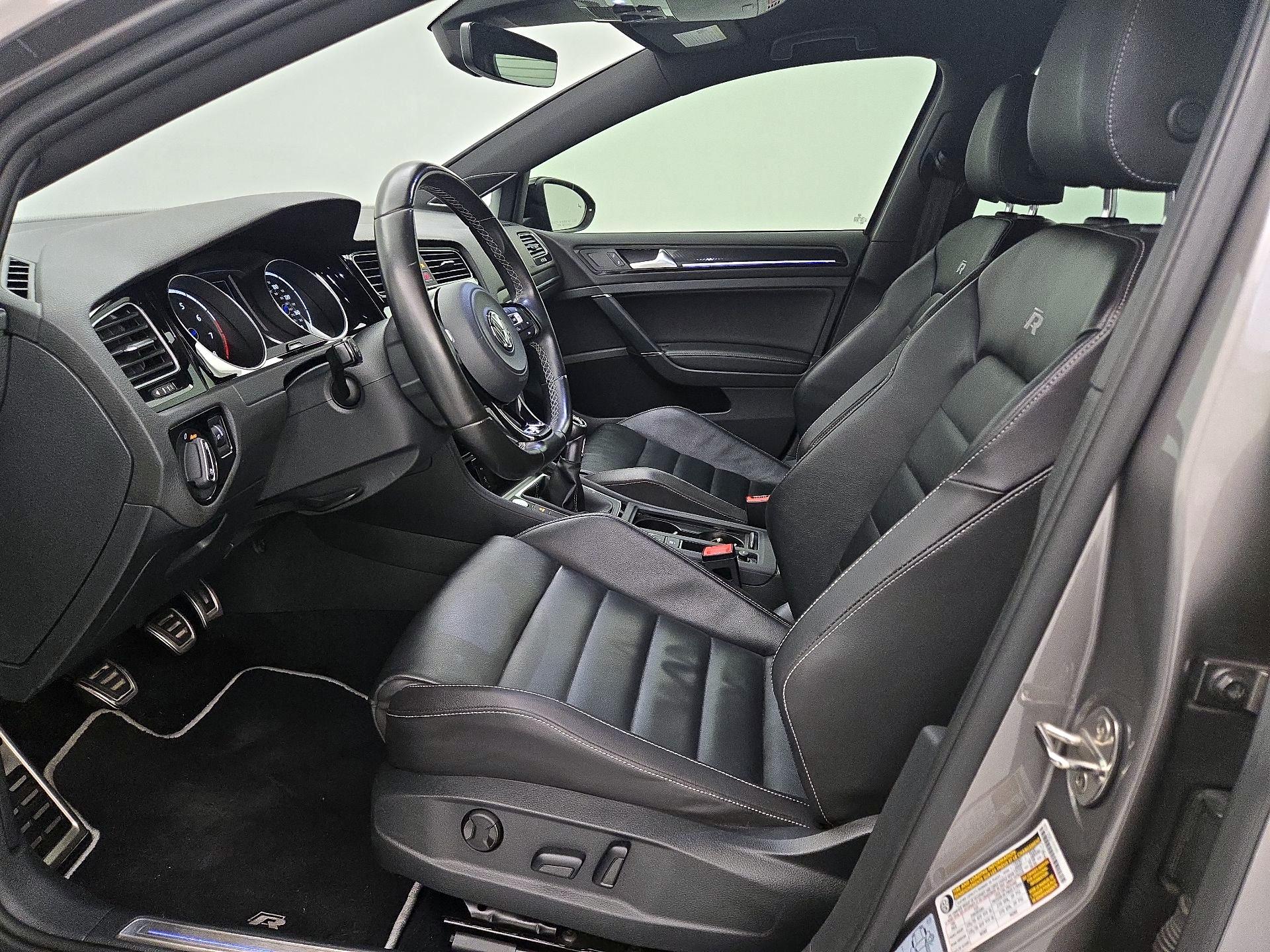 Thumbnail: 2017 Volkswagen Golf - 11