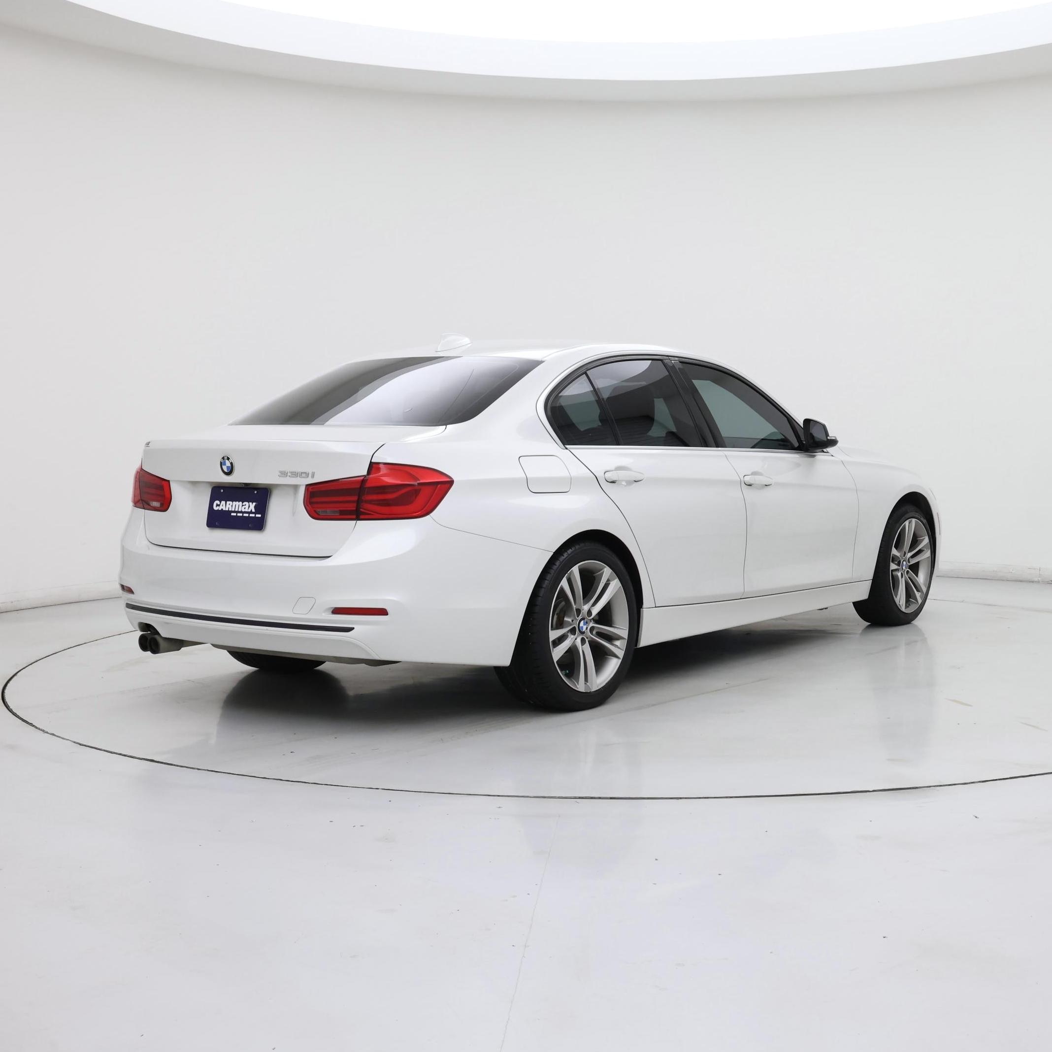 Thumbnail: 2018 BMW 3 Series - 8