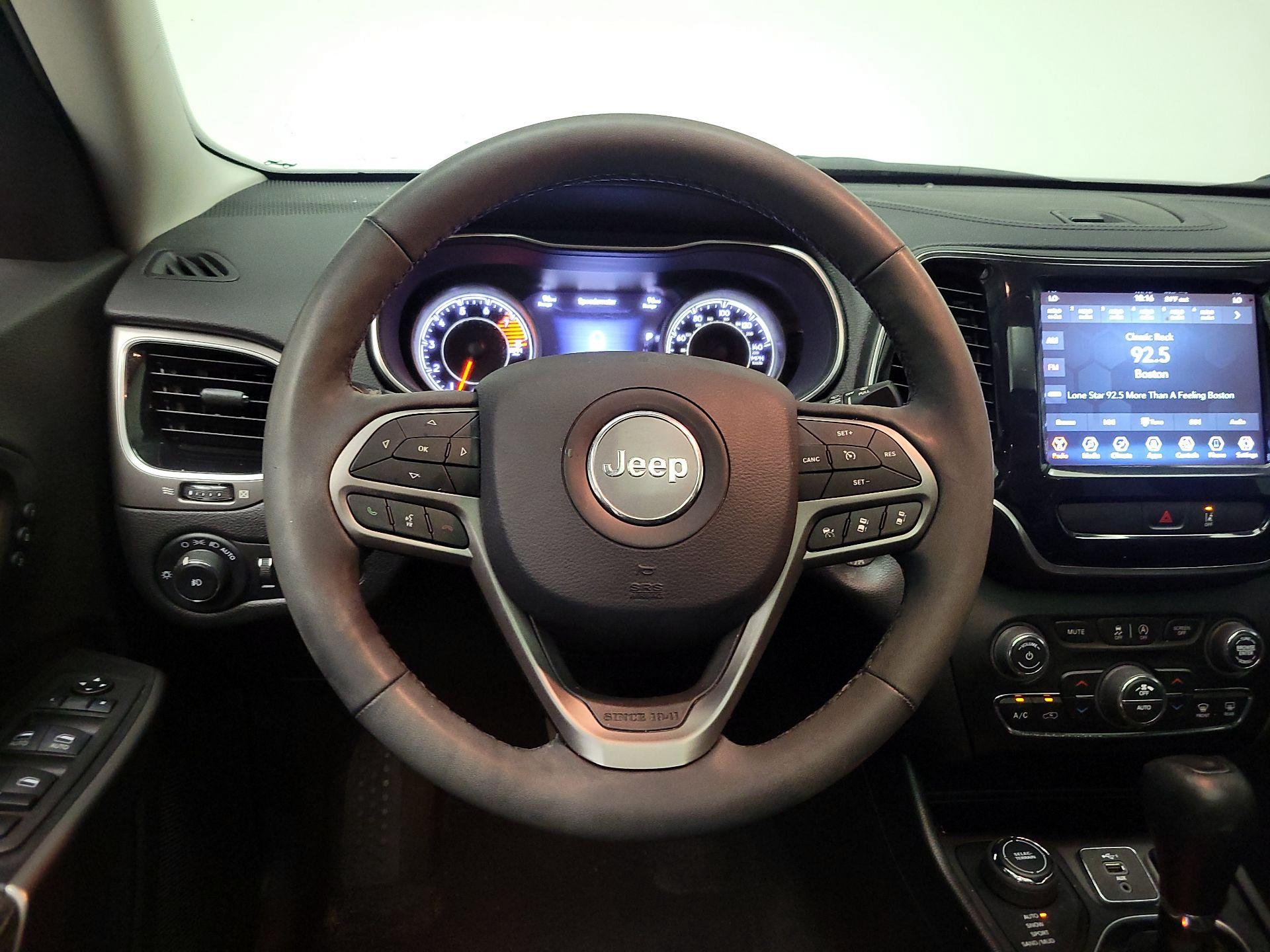 Thumbnail: 2022 Jeep Cherokee - 10