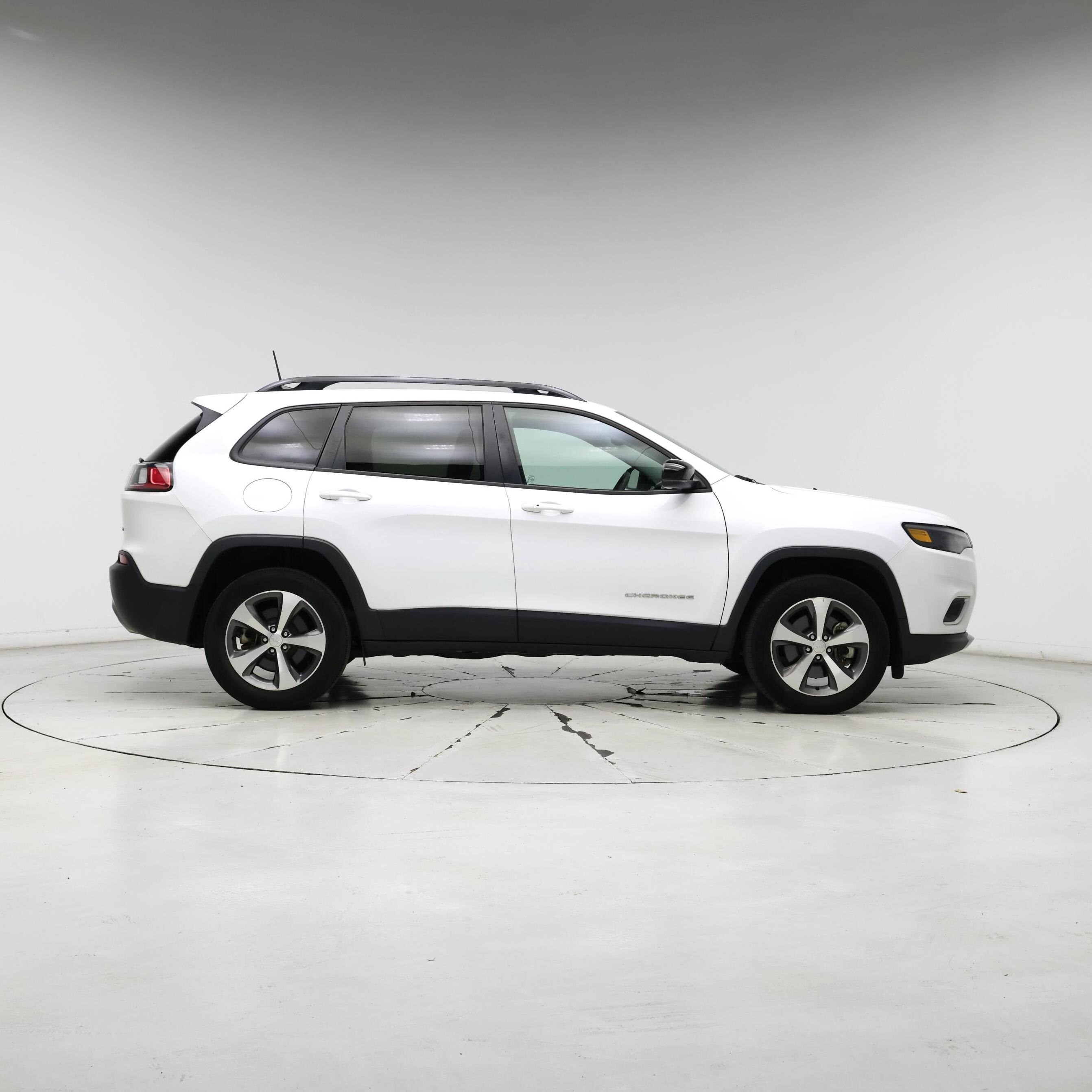 Thumbnail: 2022 Jeep Cherokee - 7