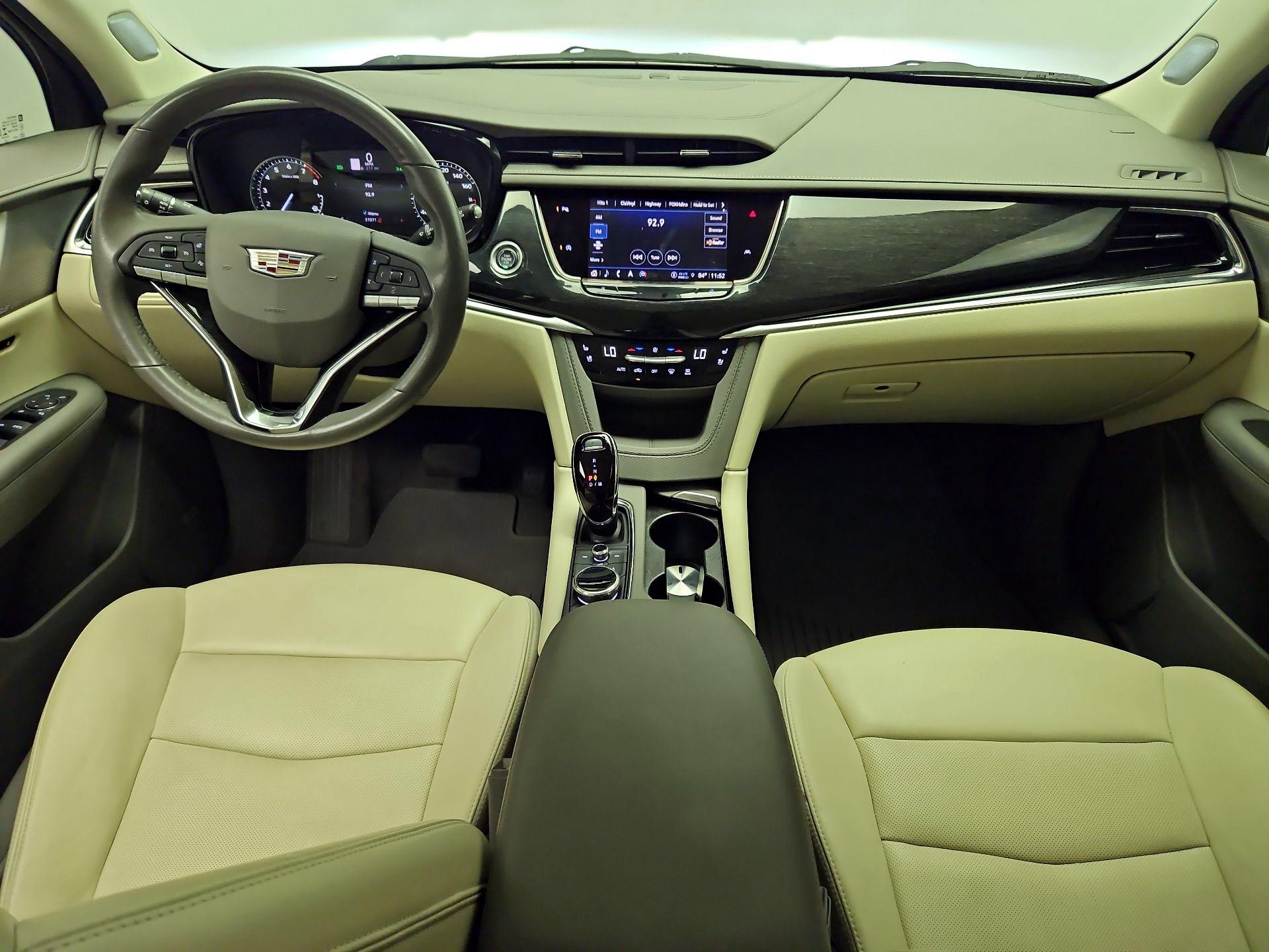 Thumbnail: 2023 Cadillac XT6 - 9