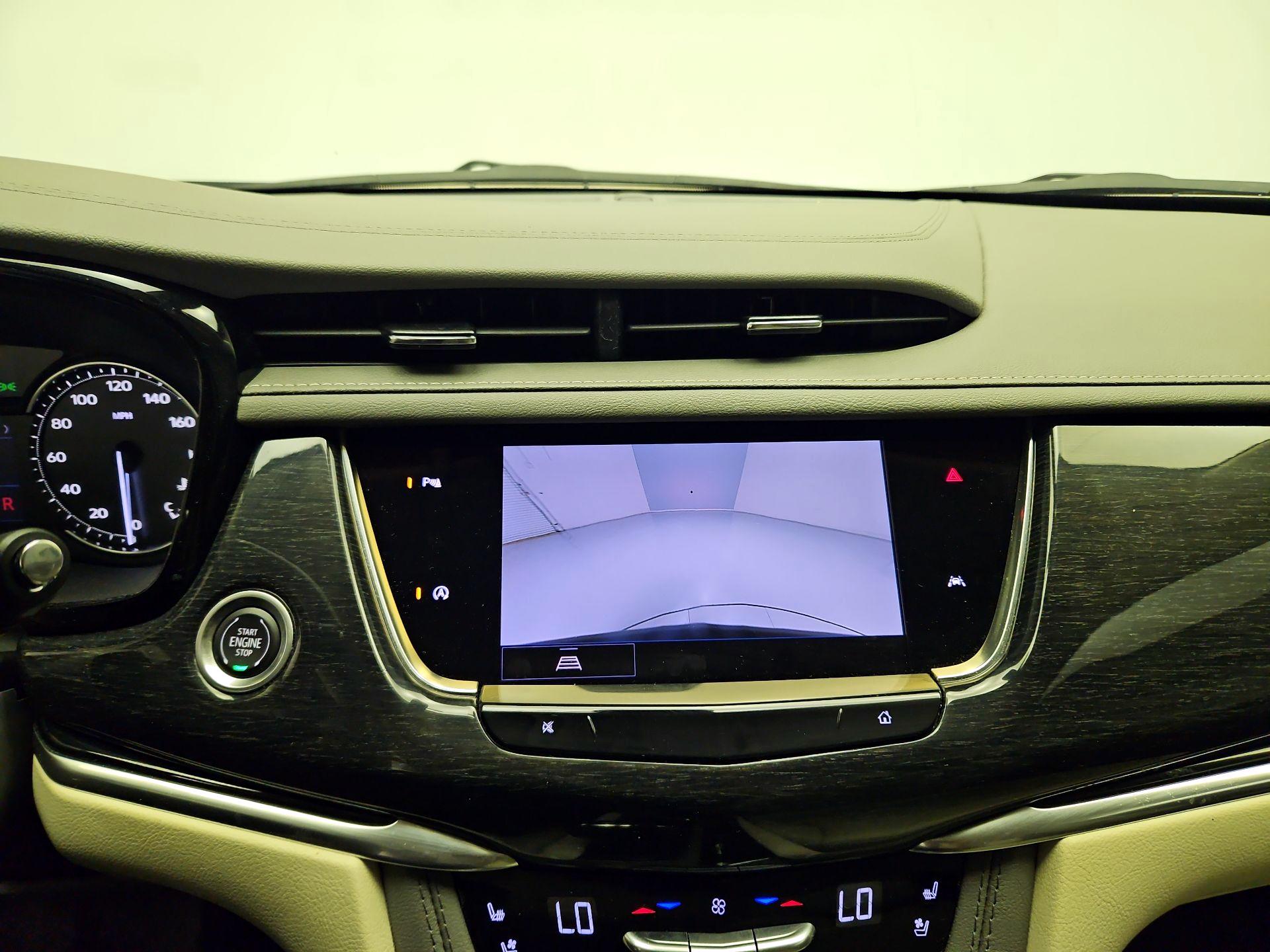 Thumbnail: 2023 Cadillac XT6 - 13