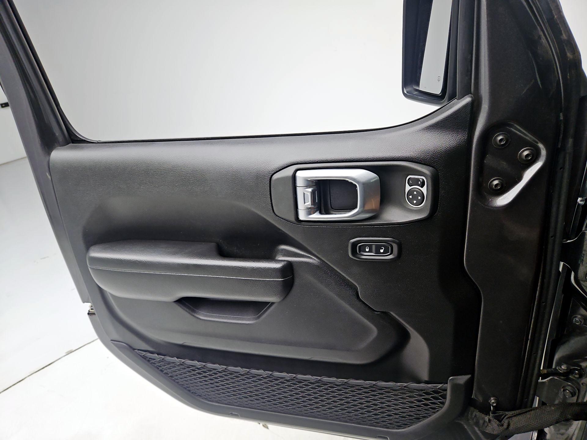 Thumbnail: 2022 Jeep Gladiator - 12
