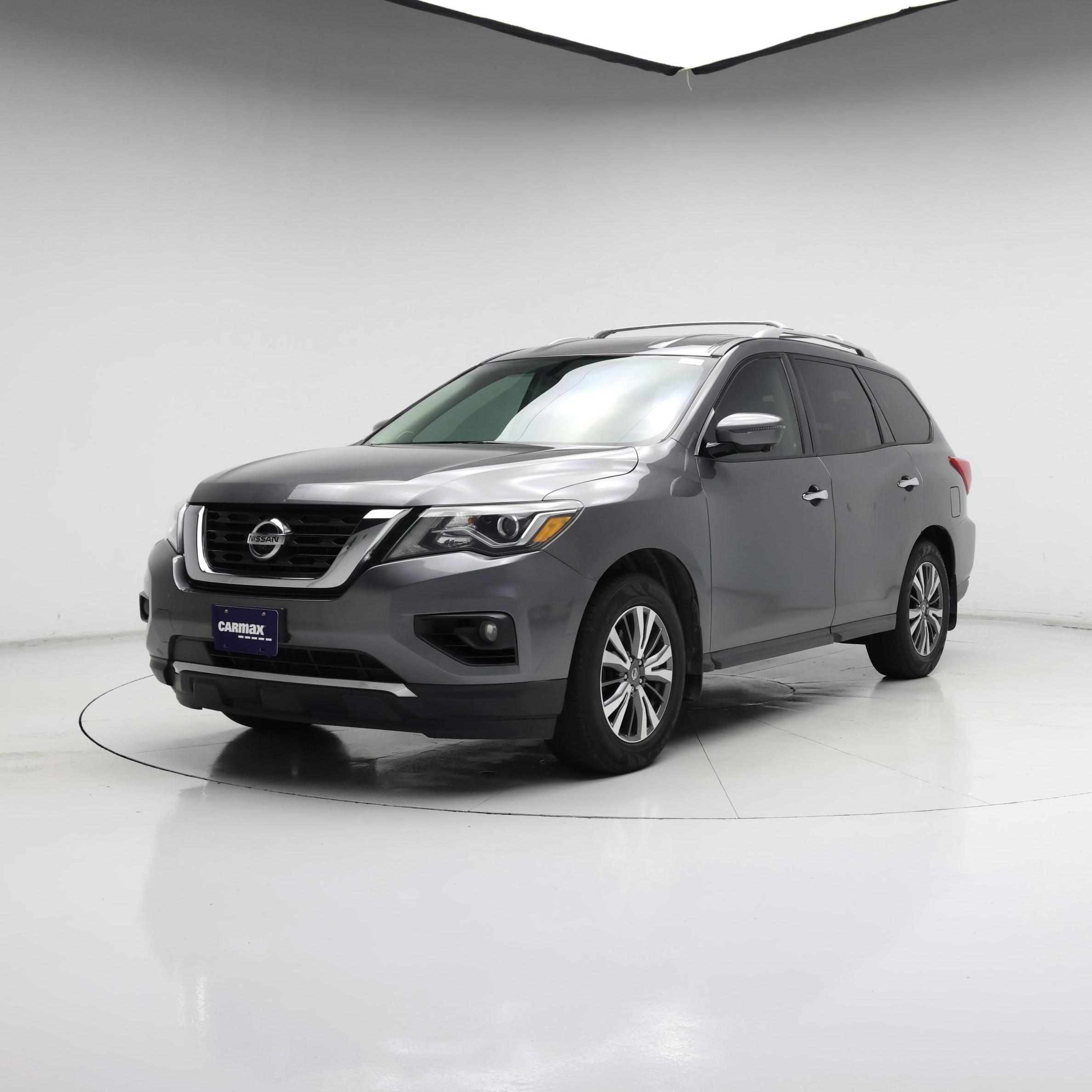 Thumbnail: 2017 Nissan Pathfinder - 4