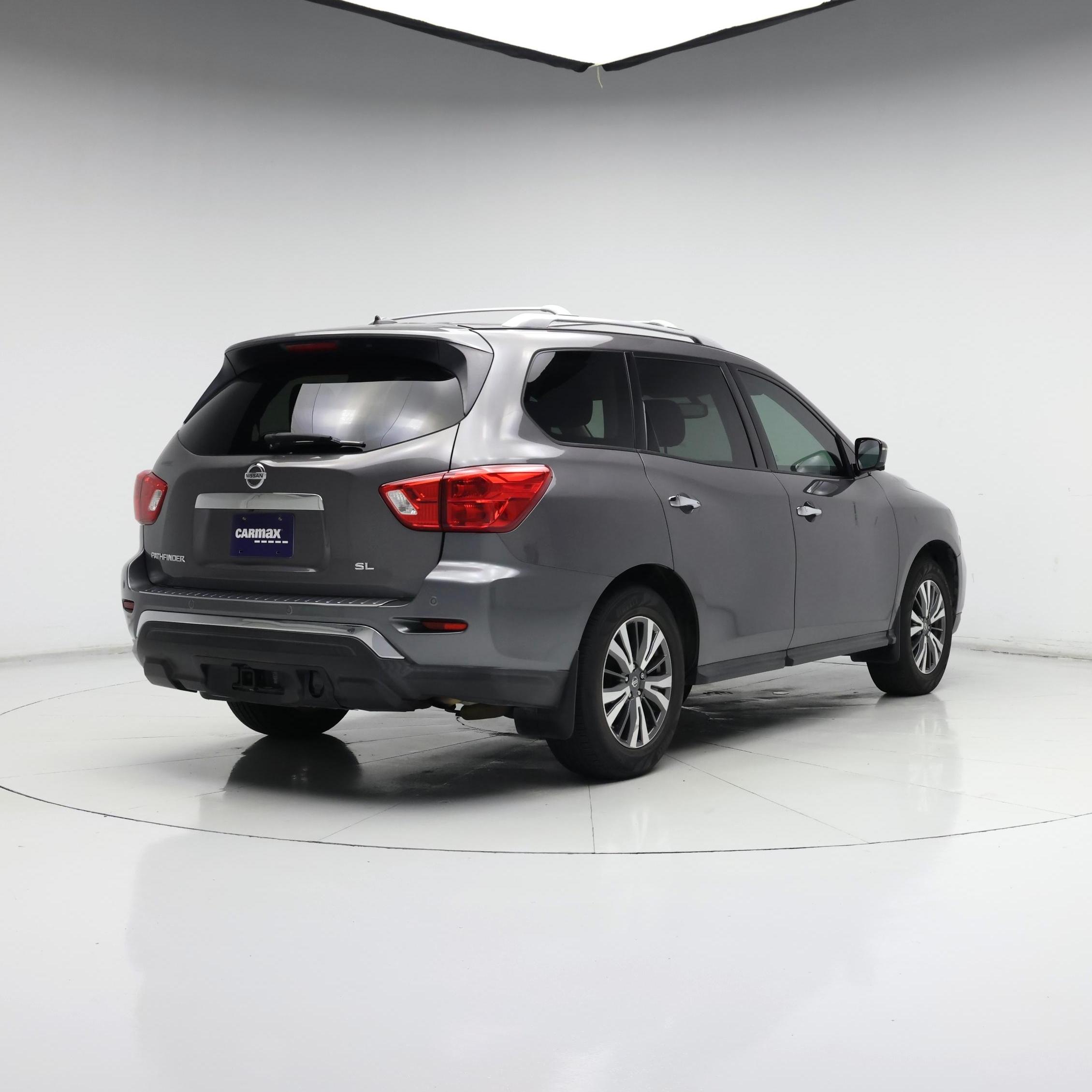 Thumbnail: 2017 Nissan Pathfinder - 8