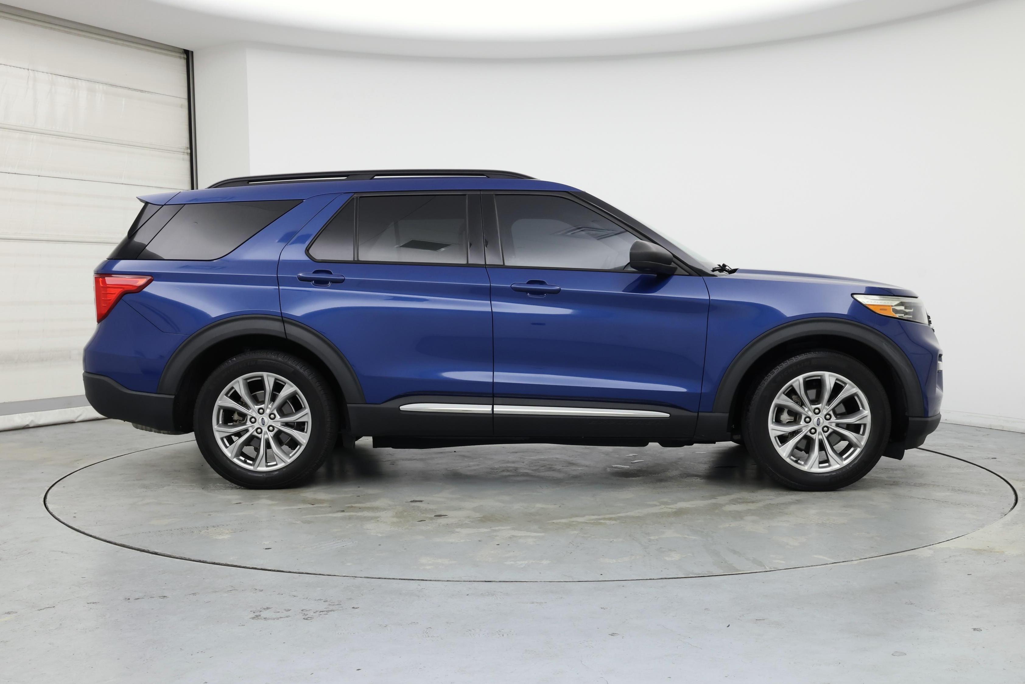 Thumbnail: 2021 Ford Explorer - 7