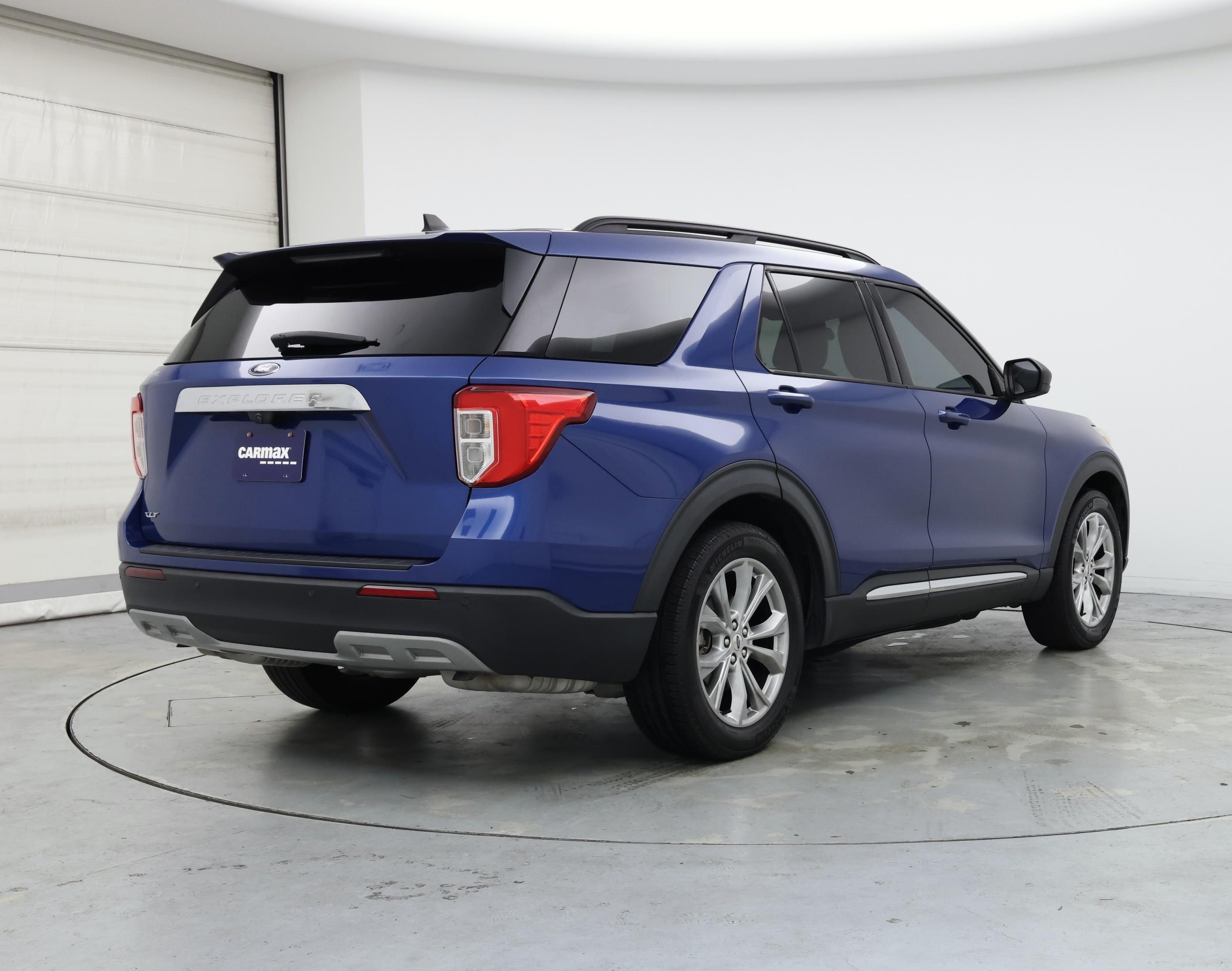 Thumbnail: 2021 Ford Explorer - 8