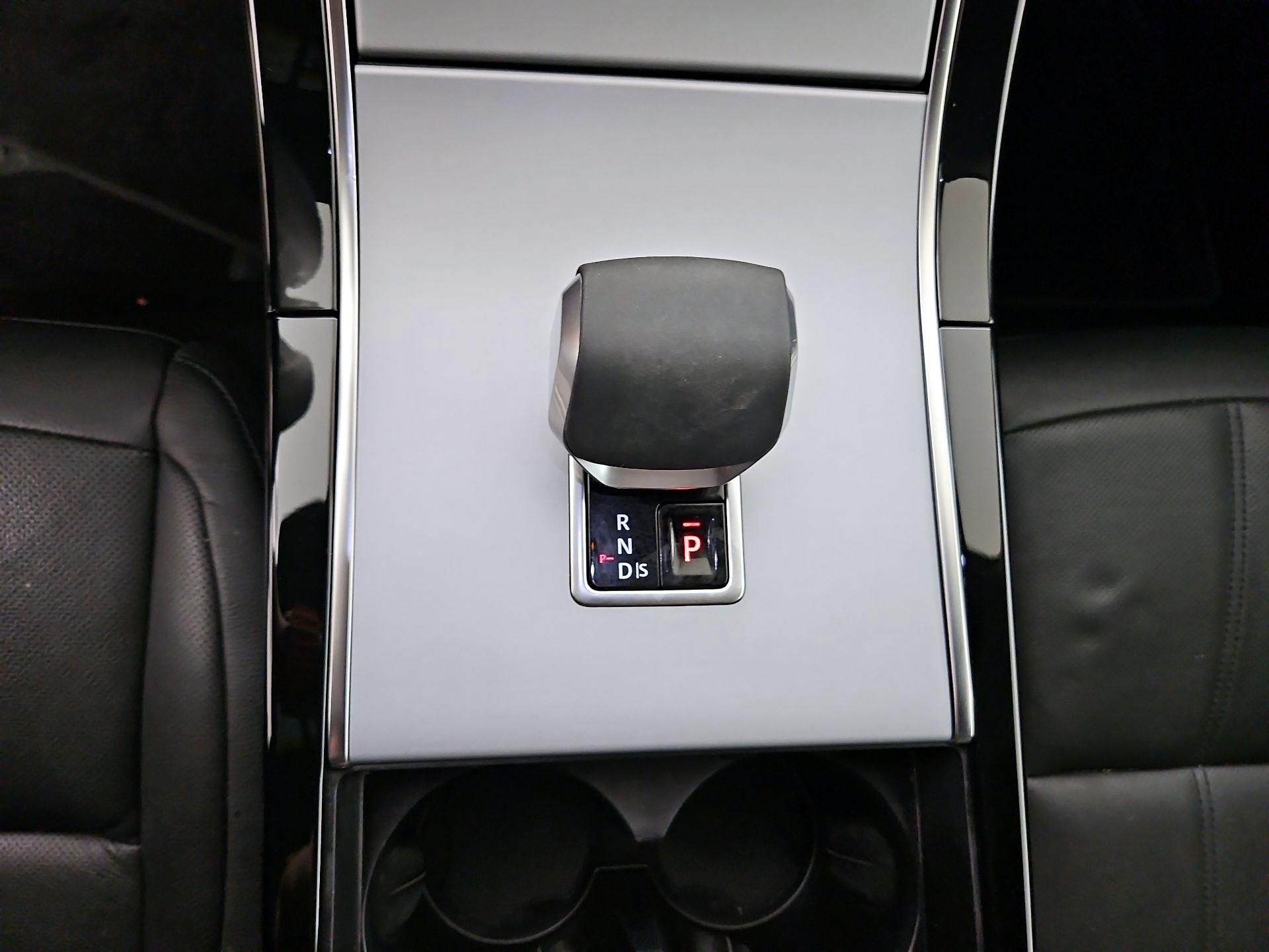 Thumbnail: 2025 Land Rover Range Rover Evoque - 18