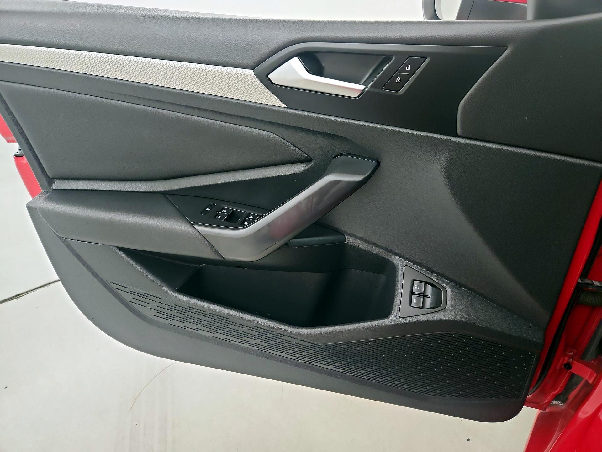 Thumbnail: 2021 Volkswagen Jetta - 12