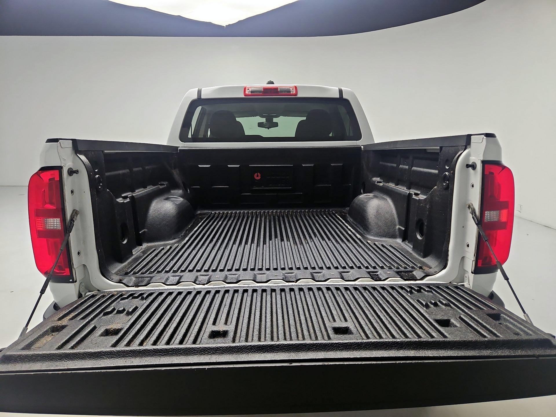 Thumbnail: 2016 Chevrolet Colorado - 18
