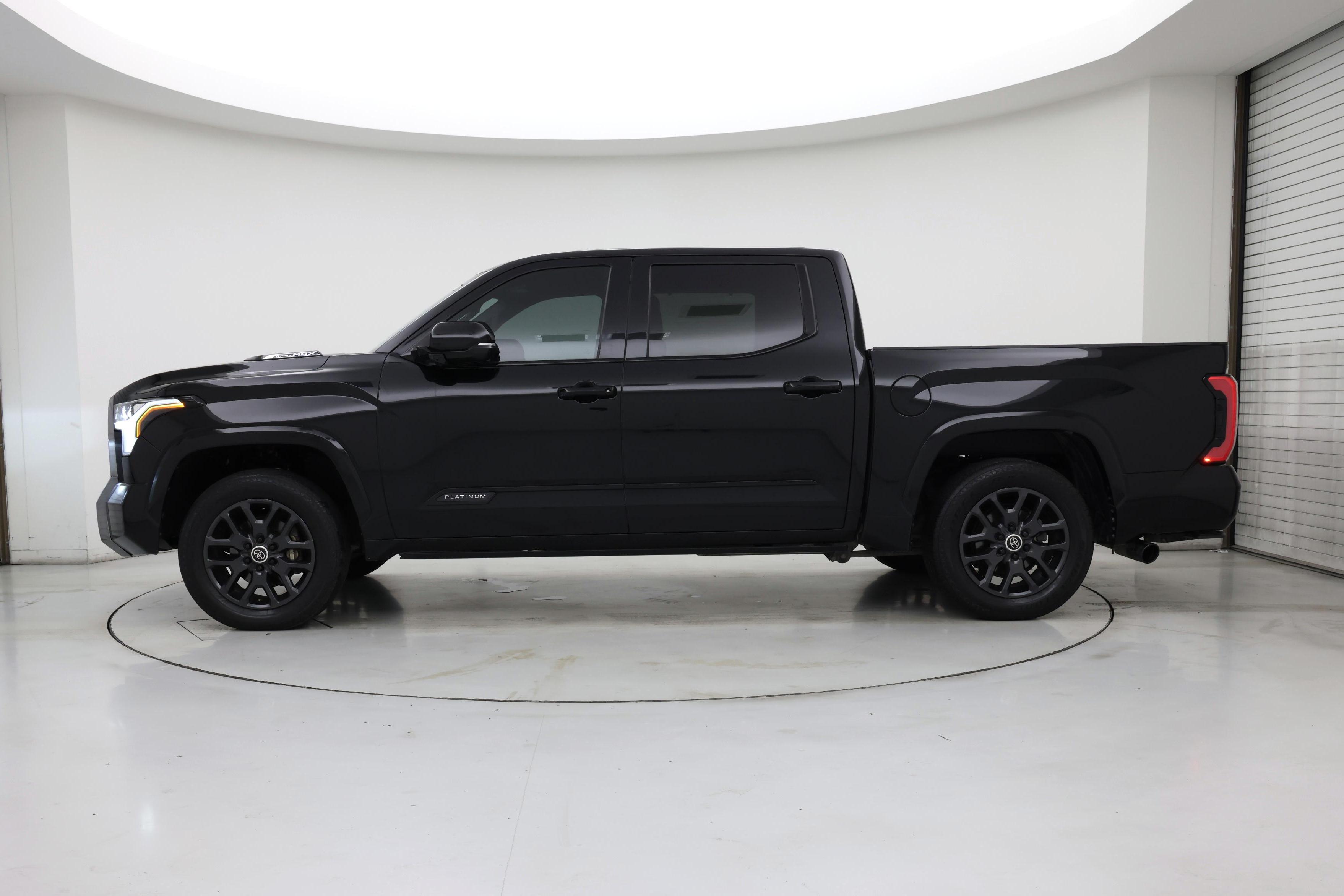 Thumbnail: 2024 Toyota Tundra - 3