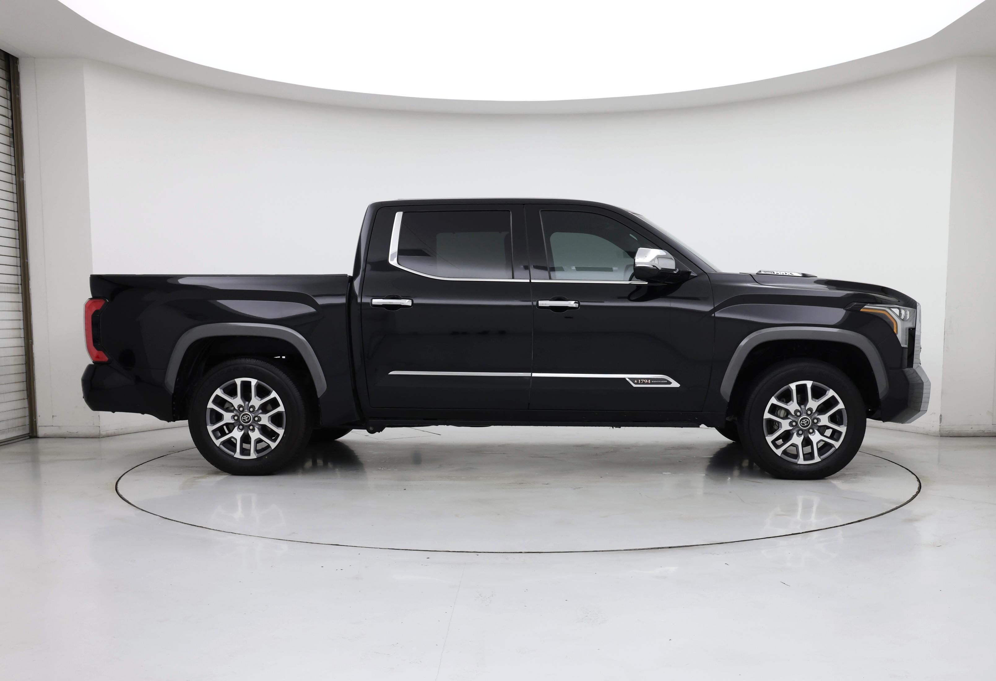 Thumbnail: 2024 Toyota Tundra - 7