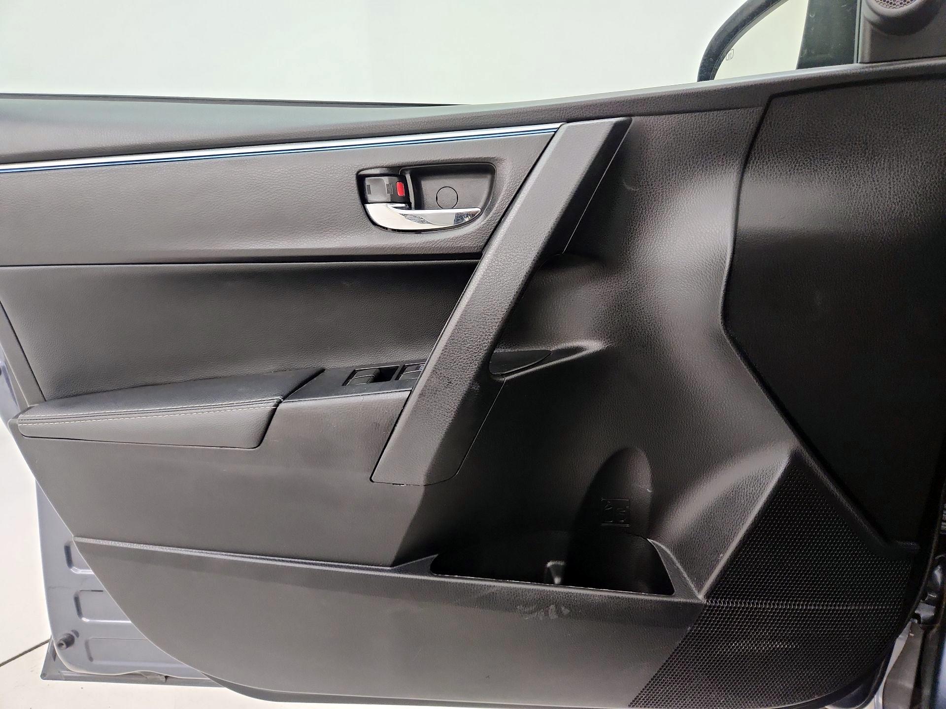 Thumbnail: 2016 Toyota Corolla - 12