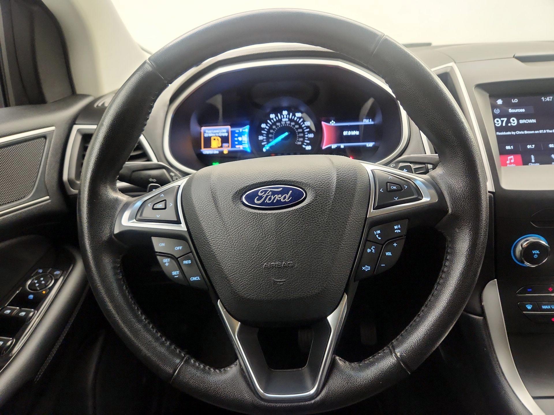 Thumbnail: 2017 Ford Edge - 10