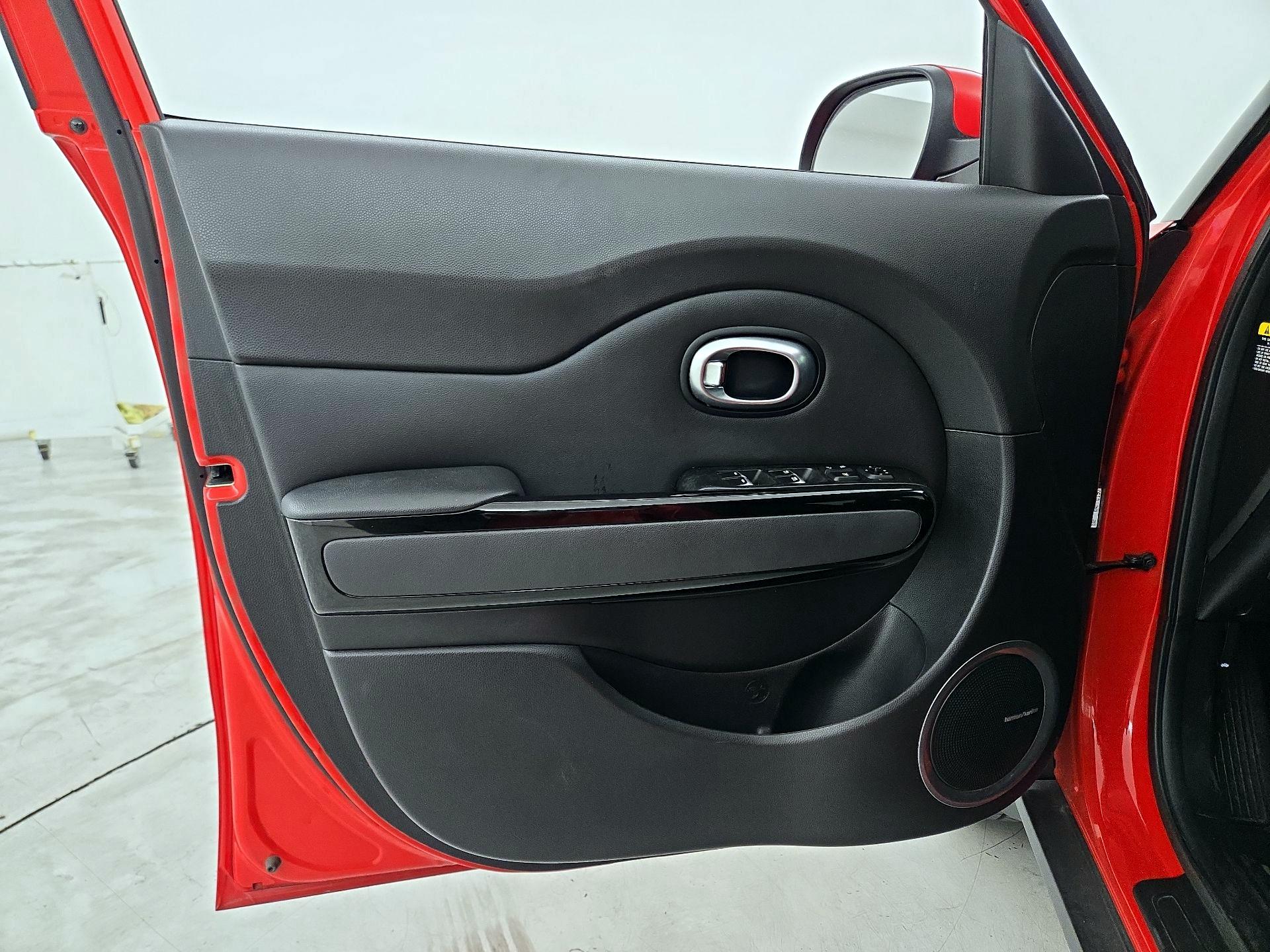 Thumbnail: 2019 Kia Soul - 12