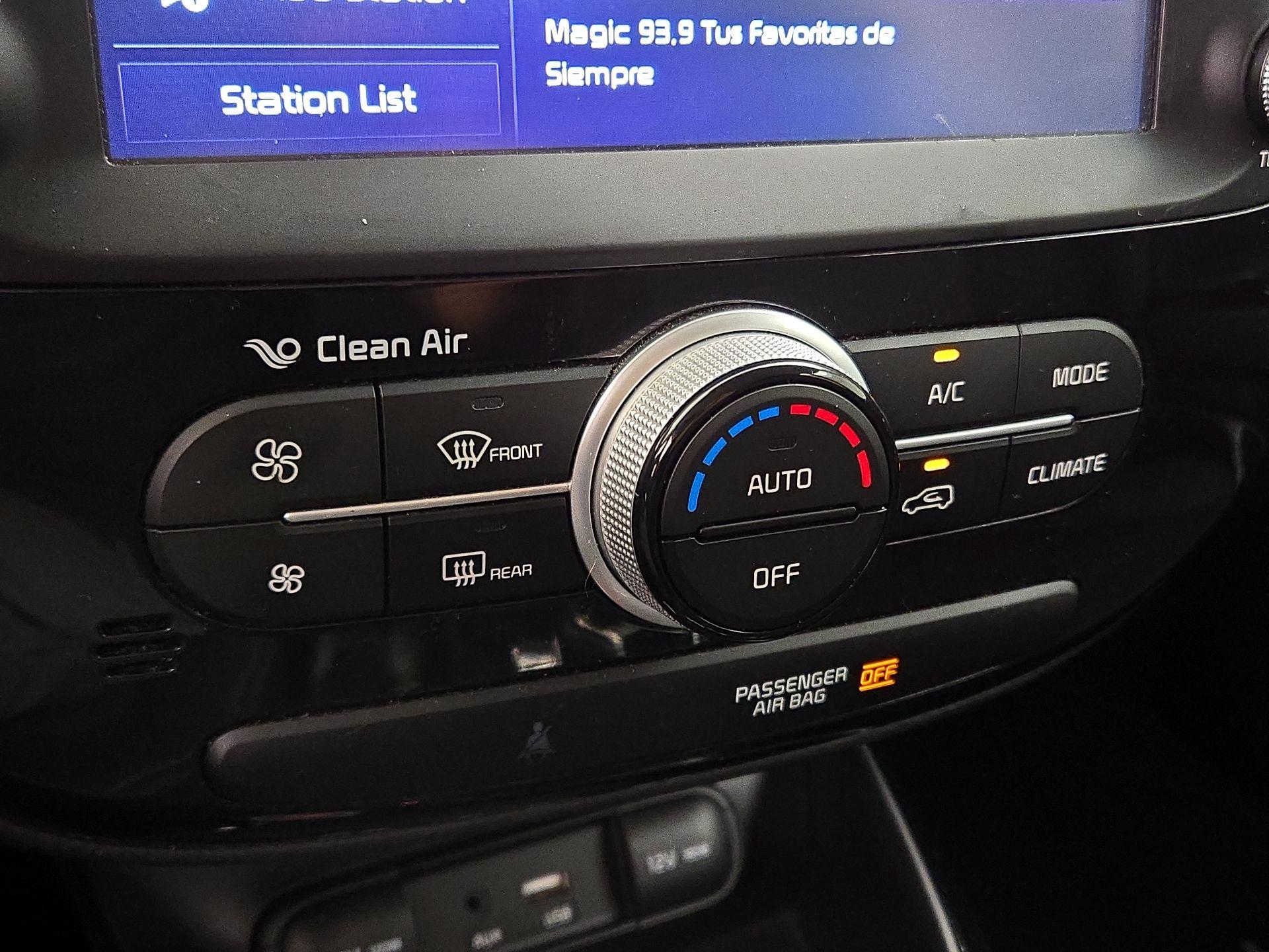 Thumbnail: 2019 Kia Soul - 17