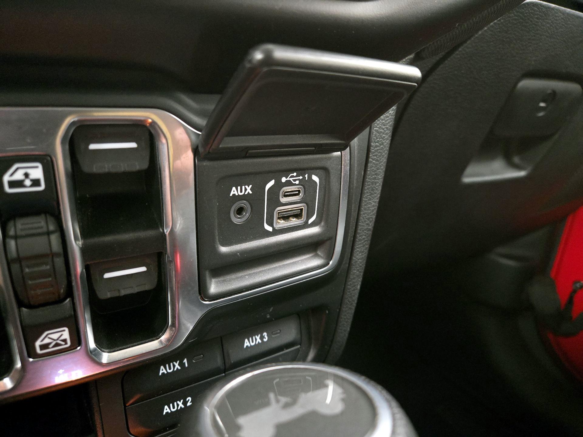 Thumbnail: 2022 Jeep Wrangler - 19