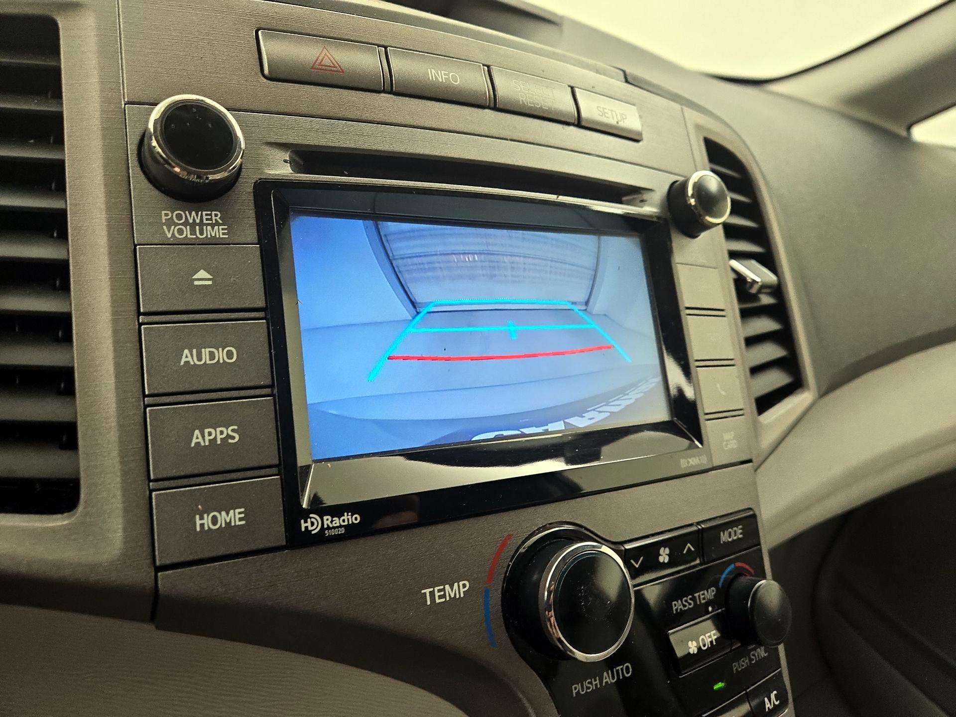 Thumbnail: 2015 Toyota Venza - 14