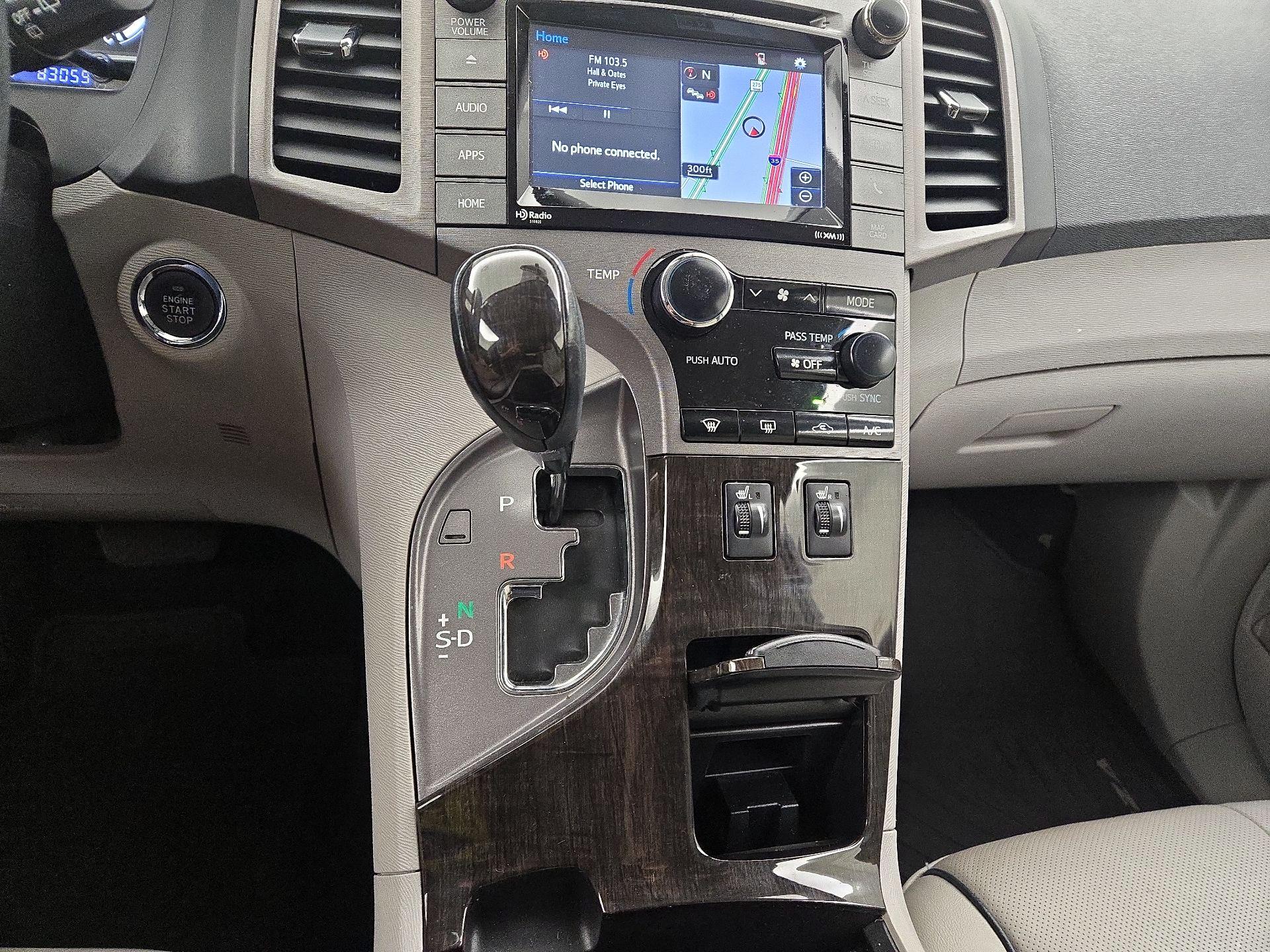 Thumbnail: 2015 Toyota Venza - 17