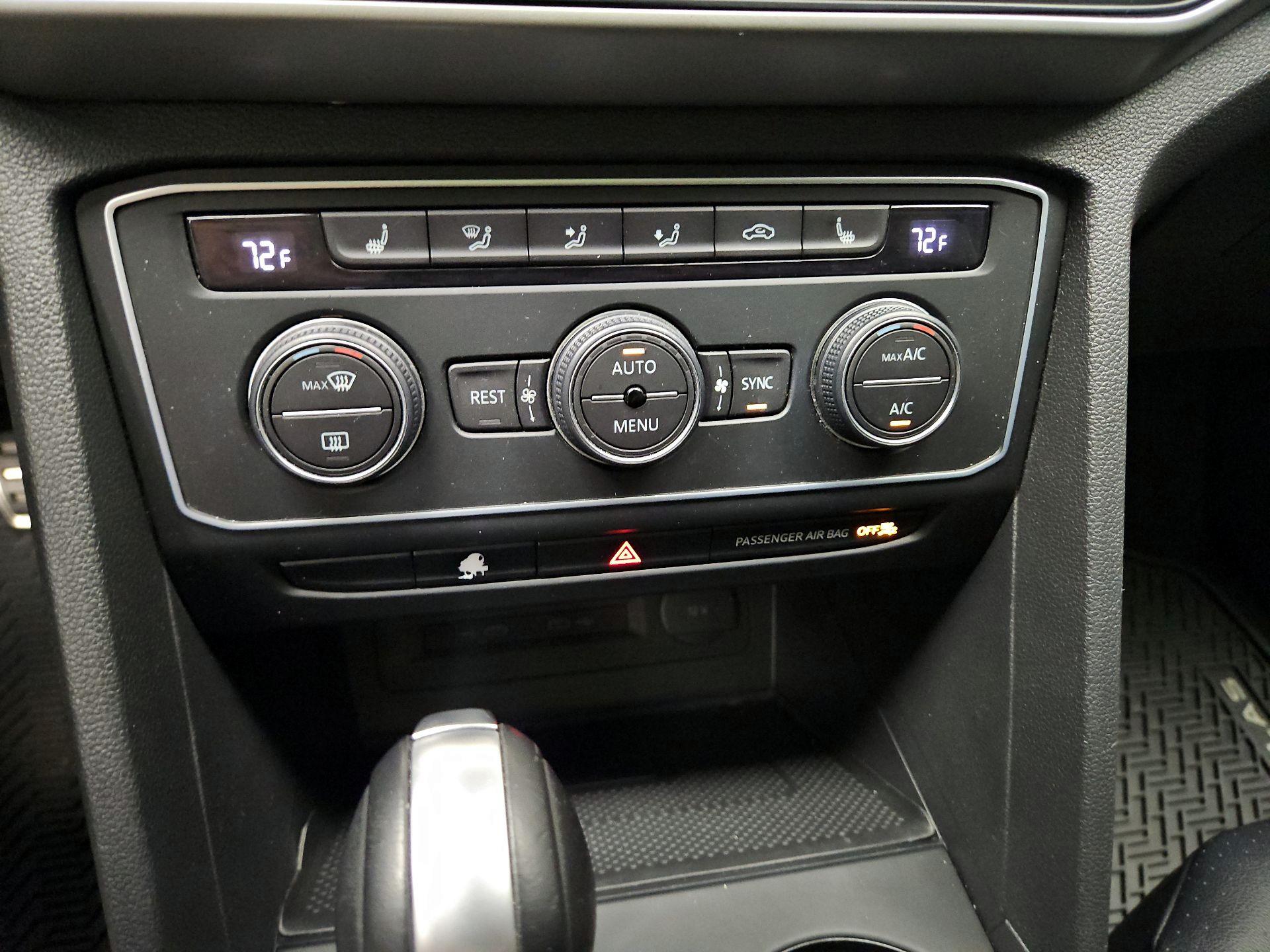 Thumbnail: 2021 Volkswagen Atlas - 16