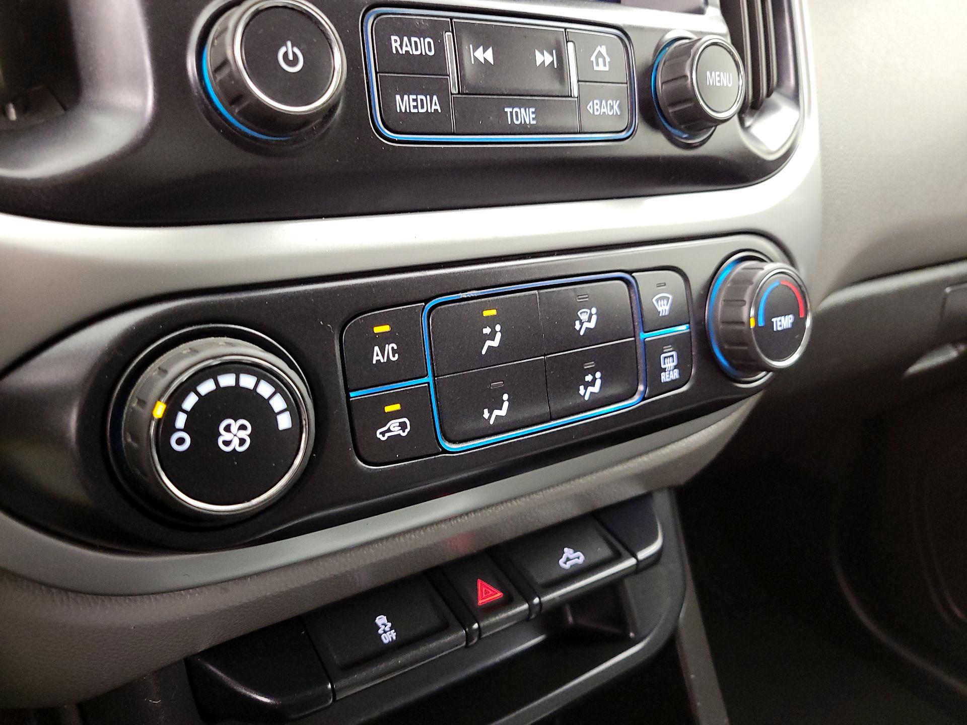 Thumbnail: 2015 Chevrolet Colorado - 16