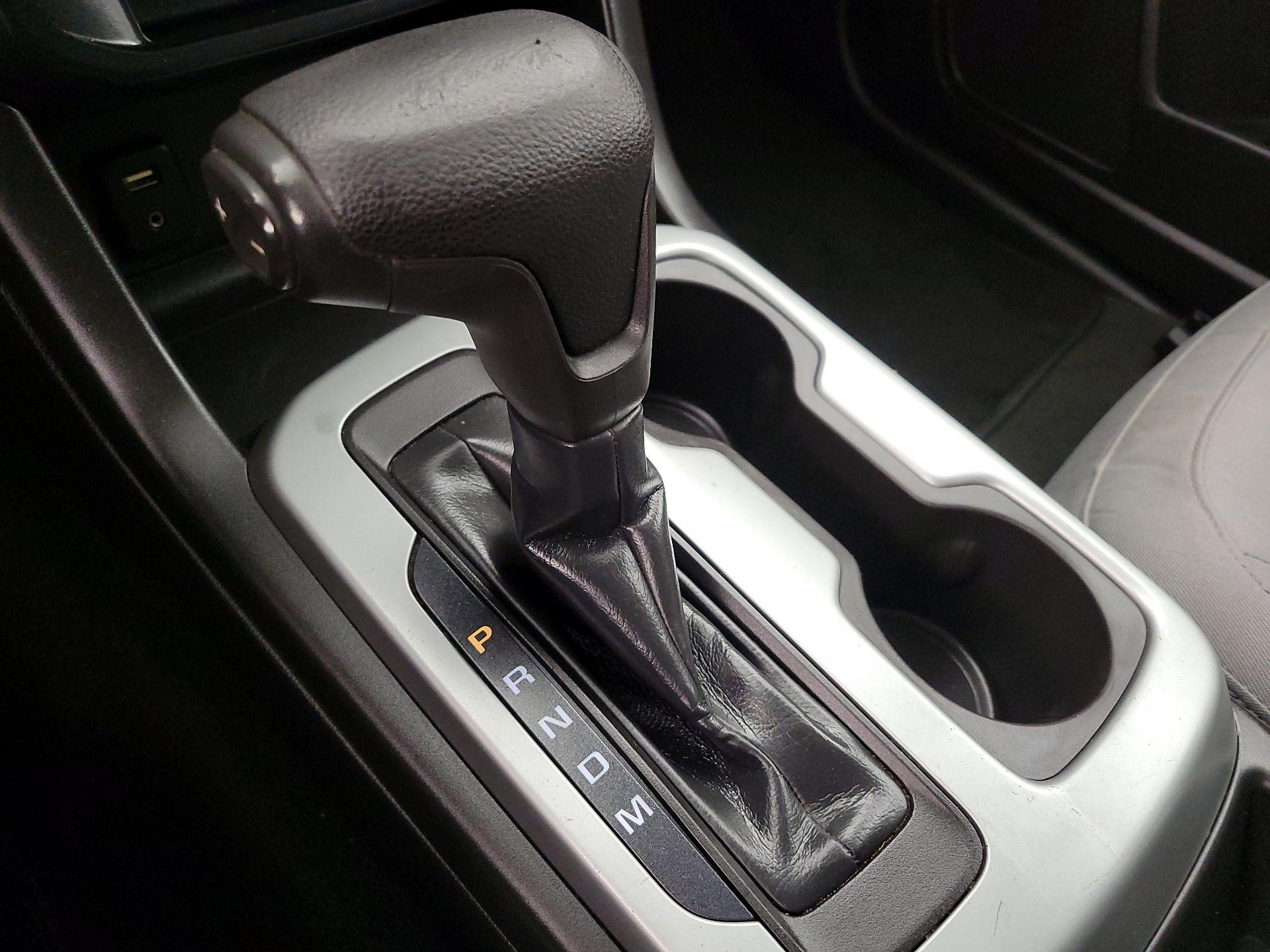Thumbnail: 2015 Chevrolet Colorado - 17